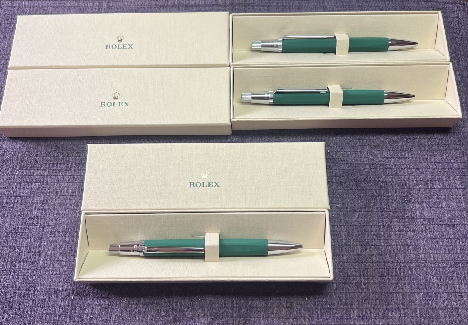 Rolex/Carand’Ache Green Pen From Authorized agent Gift.New In box❗️great🎁 Rolex/Carand’Ache Green Pen From Authorized agent Gift.New In box❗️great🎁