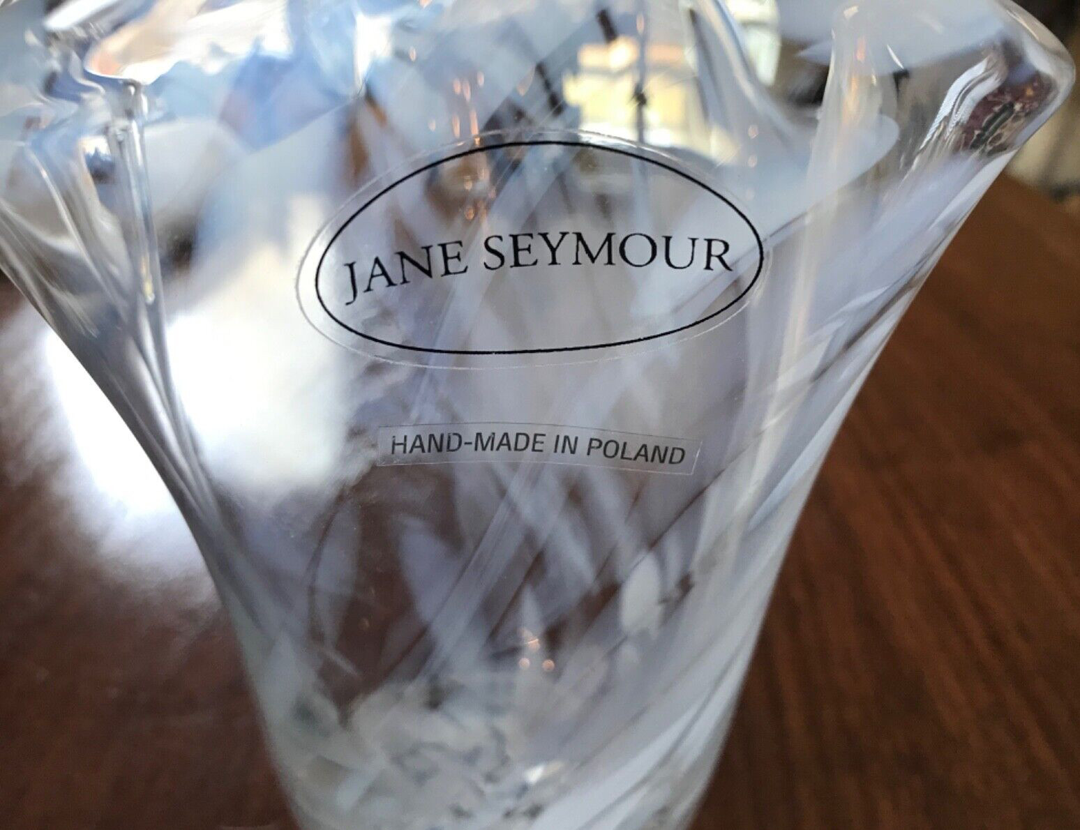 JANE SEYMOUR HANDKERCHIEF VASE 8” HANDMADE POLAND CLEAR & OPALESCENT NEW JANE SEYMOUR HANDKERCHIEF VASE 8” HANDMADE POLAND CLEAR & OPALESCENT NEW