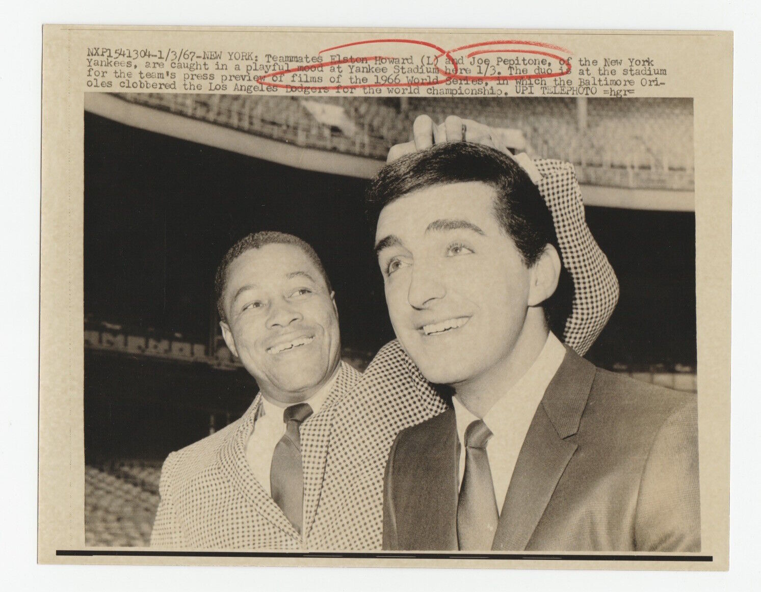 VTG Baseball Press Photo 1967 Elston Howard & Joe Pepitone New York YANKEES
