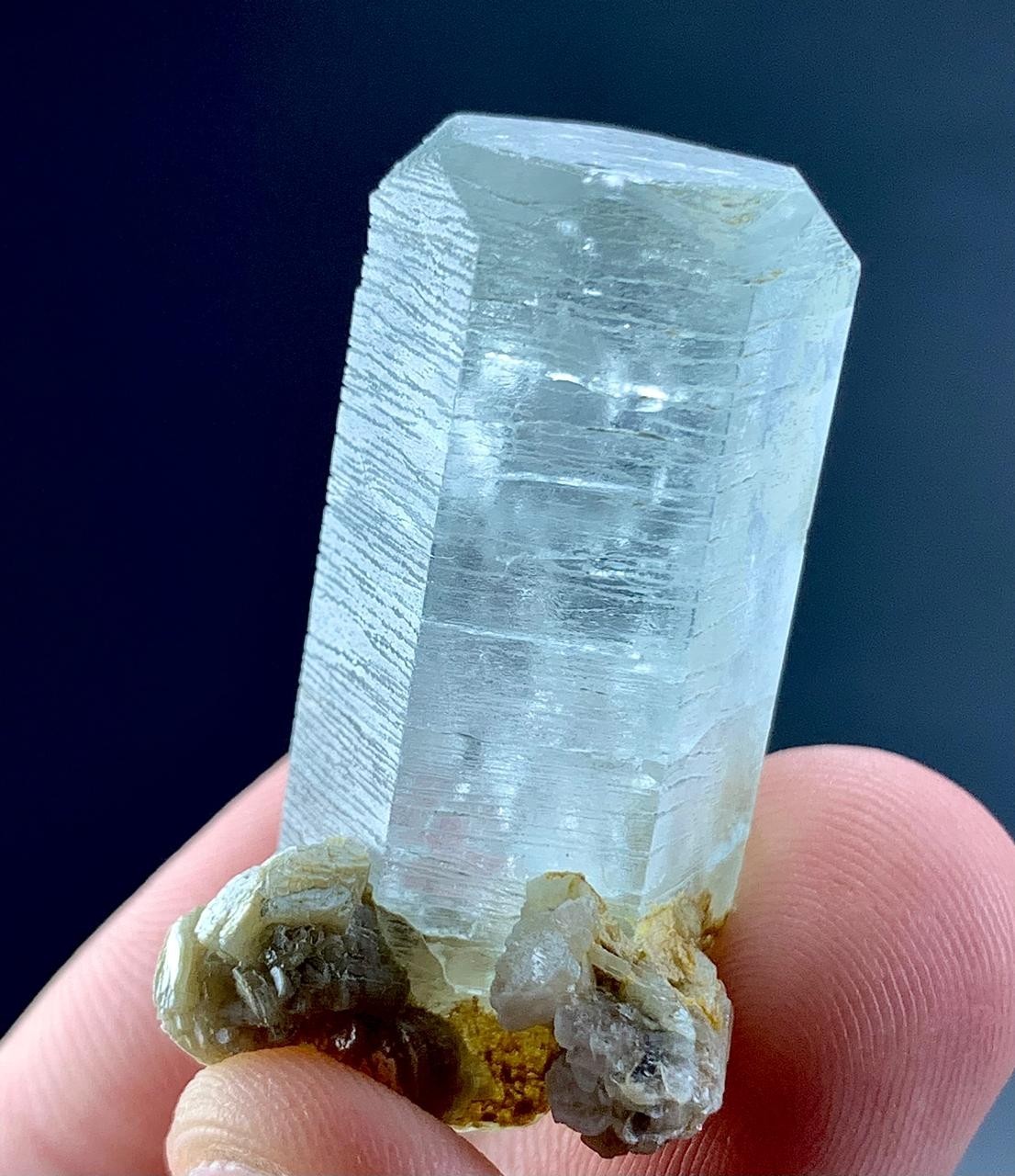 98 Carat Aquamarine Crystal Specimen From Pakistan 98 Carat Aquamarine Crystal Specimen From Pakistan