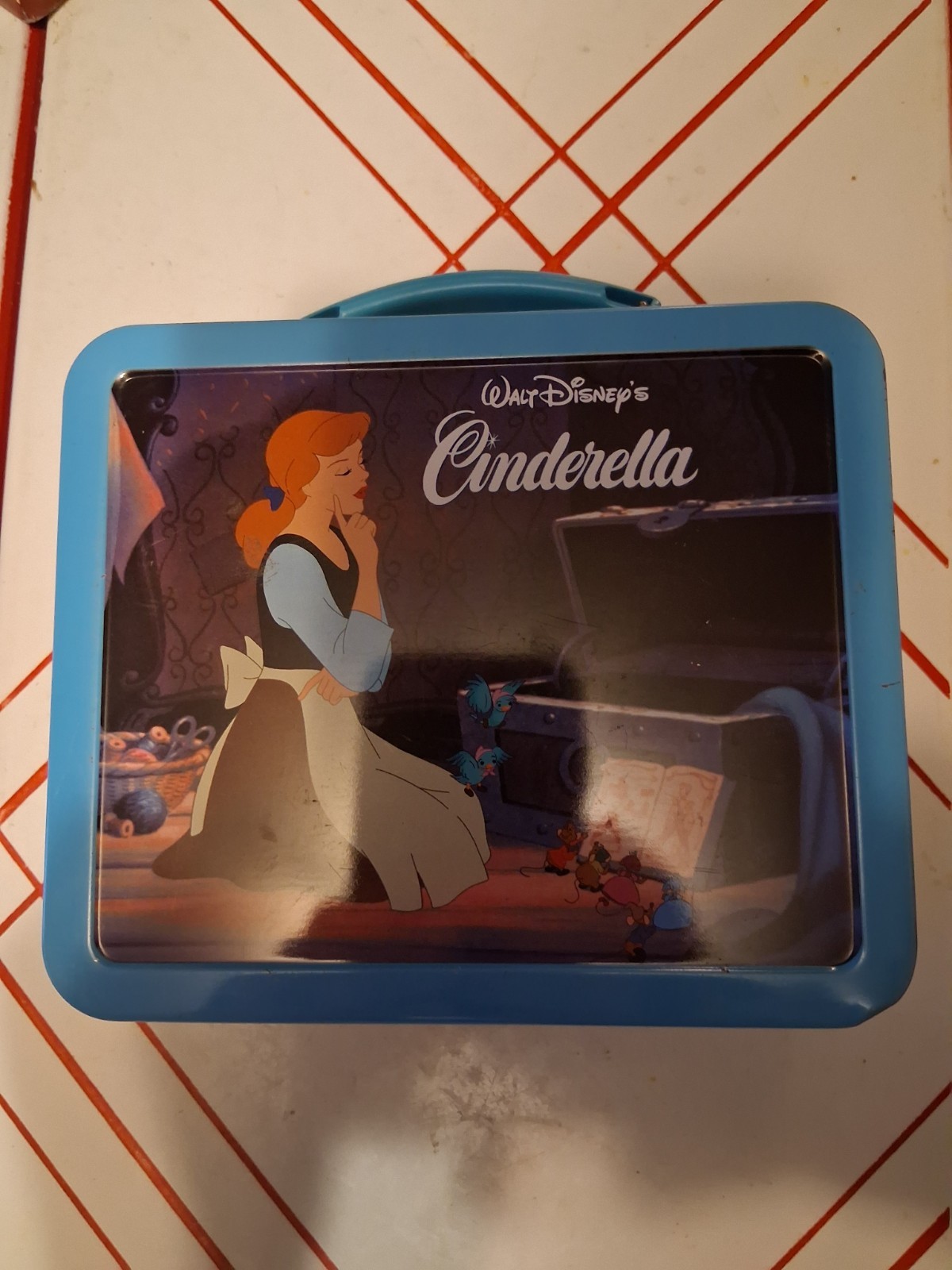 Walt Disney 'Cinderella' Hallmark School Days 2001 Serial #05985 of 19,500 Walt Disney 'Cinderella' Hallmark School Days 2001 Serial #05985 of 19,500