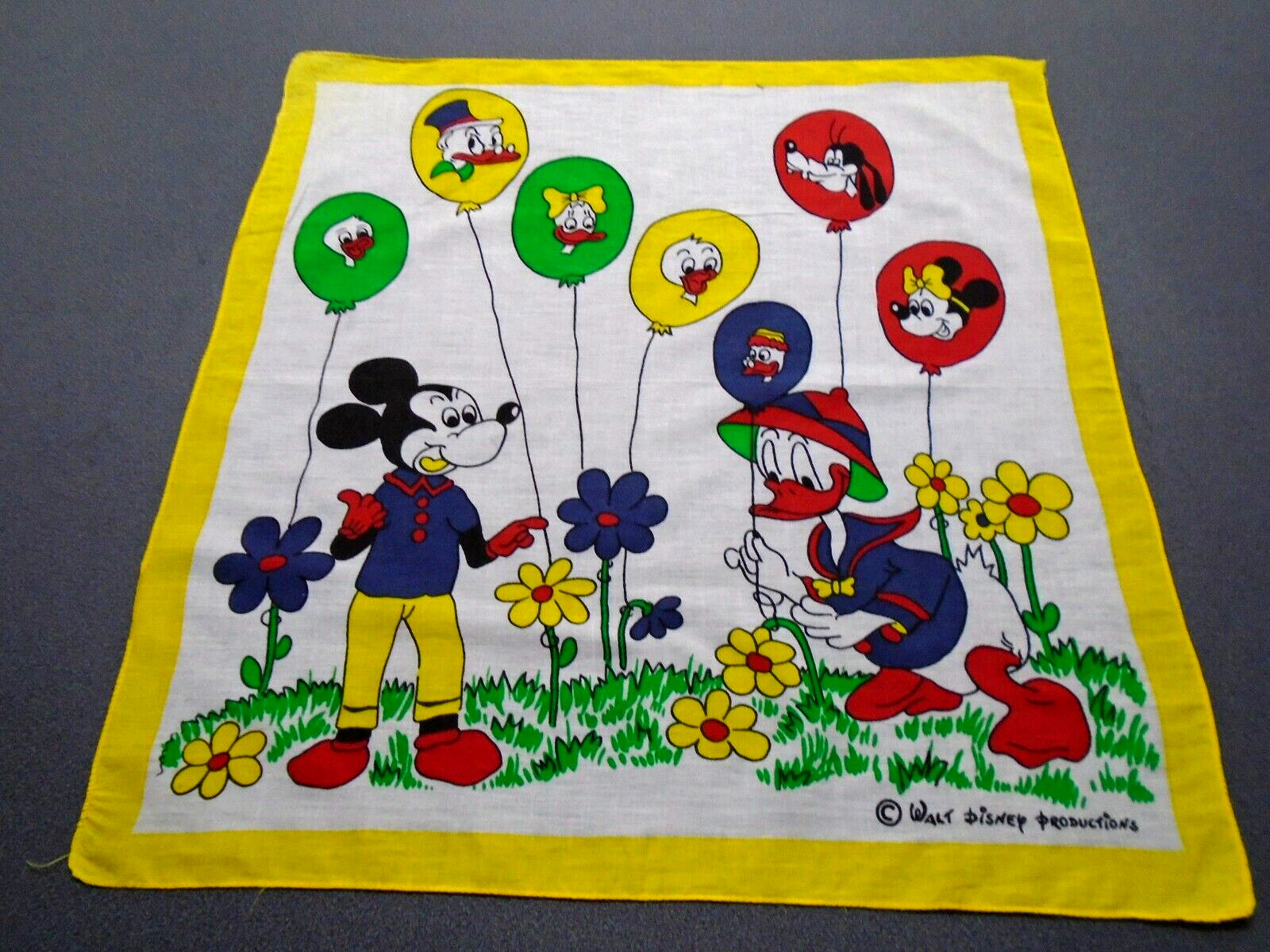 VINTAGE 1970\'s WALT DISNEY BANDANA VINTAGE 1970\'s WALT DISNEY BANDANA