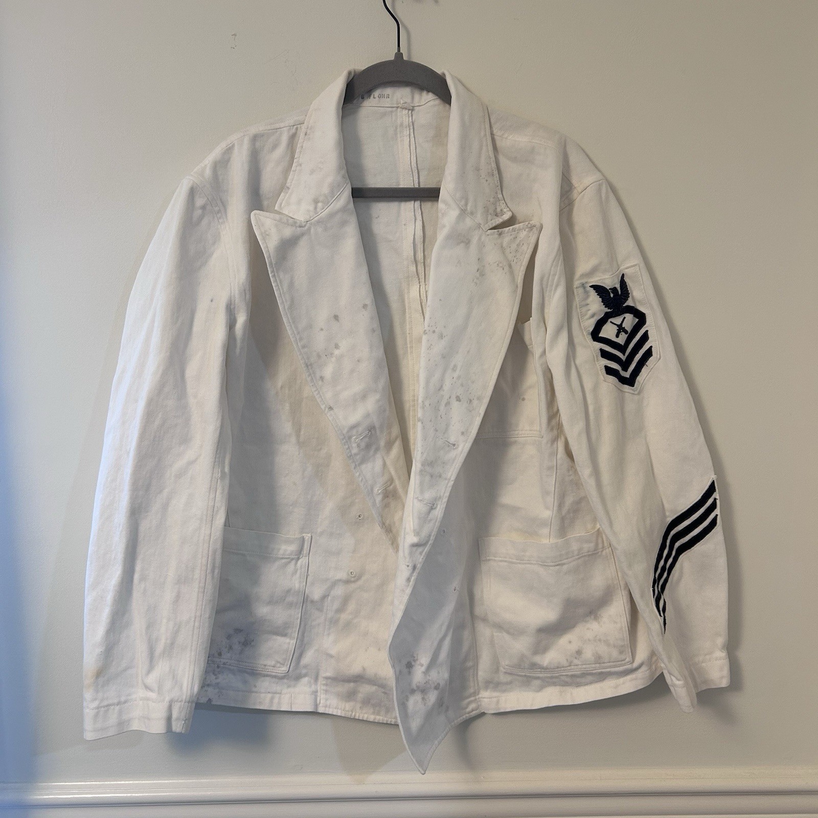 WWII Era US Navy Chief Petty Officer CPO Dress White Jacket Men’s 44 (L) Tropic WWII Era US Navy Chief Petty Officer CPO Dress White Jacket Men’s 44 (L) Tropic