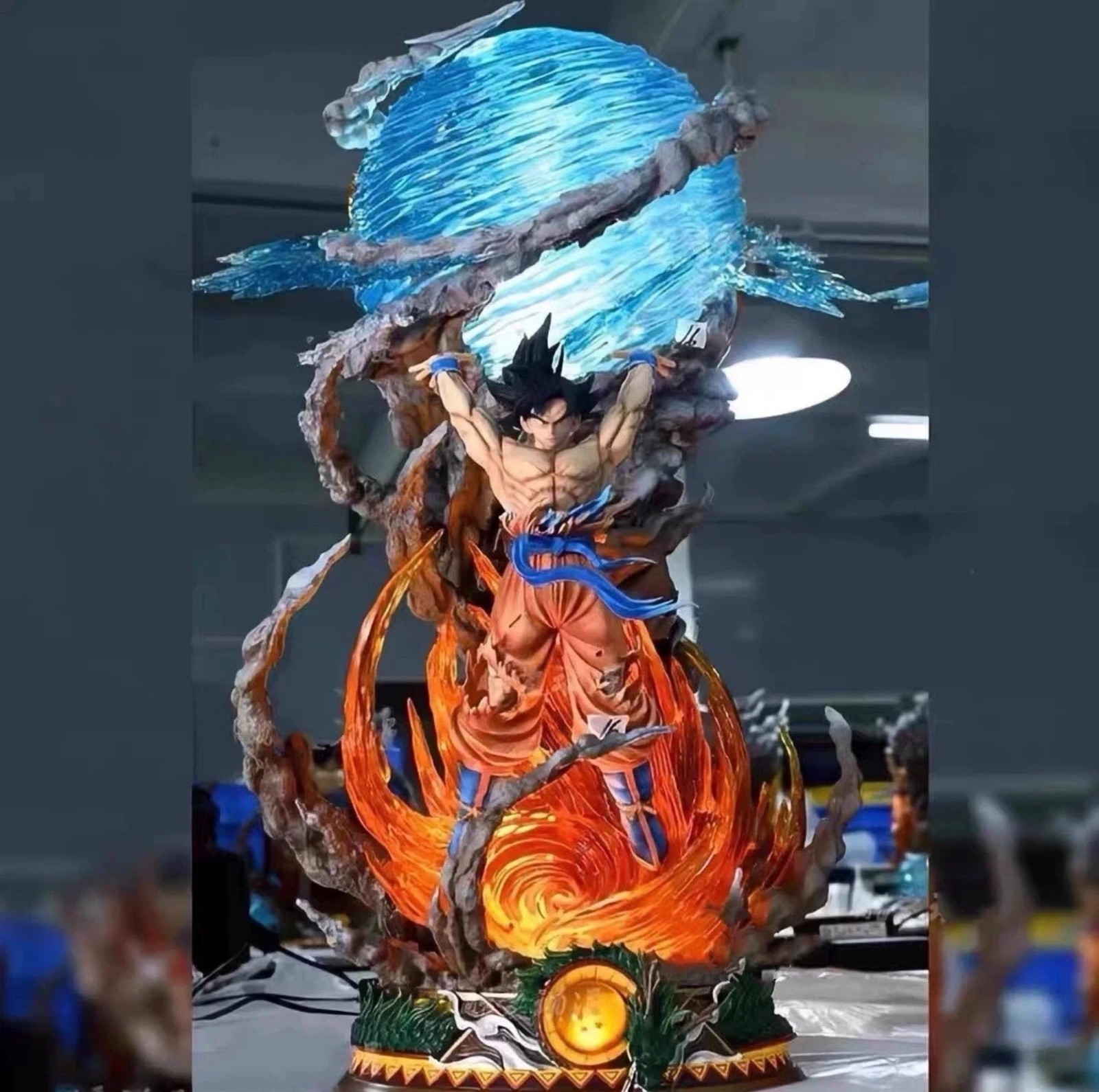 Dragon Ball Z Goku Spirit Bomb LED Figure - Super Saiyan Action Statue Gift Dragon Ball Z Goku Spirit Bomb LED Figure - Super Saiyan Action Statue Gift