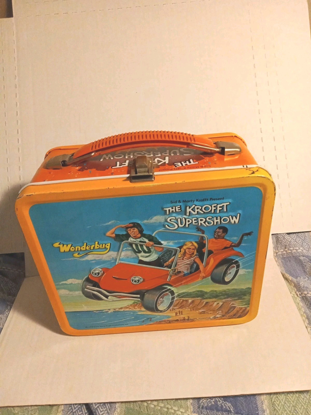 THE KROFT SUPERSHOW Metal Lunchbox 1976   Wonderbug Embossed  C8.5 