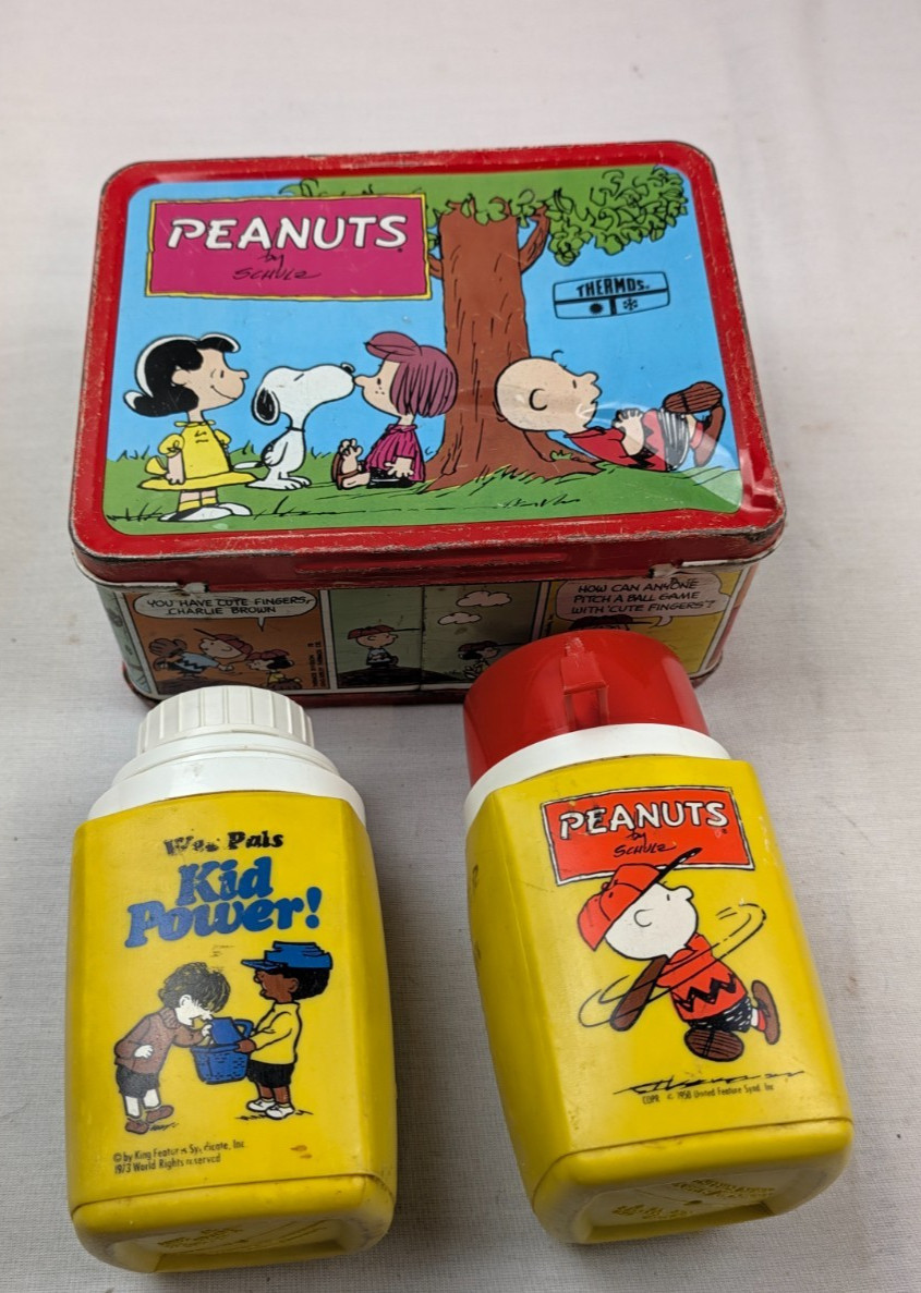 Vintage 1973 Peanuts by Schulz metal lunch box and plastic thermos set Vintage 1973 Peanuts by Schulz metal lunch box and plastic thermos set