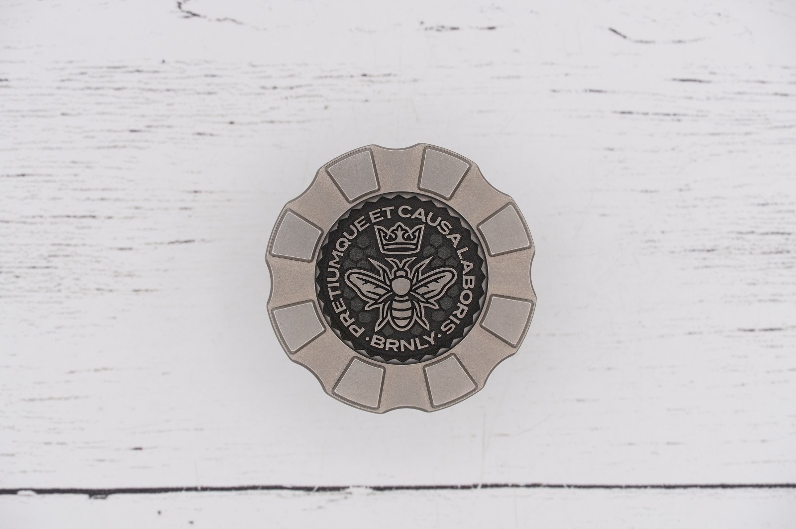 Hitex x BRNLY Crowned Bee & Tudor Rose Ti Chip – Pretiumque Et Causa Laboris