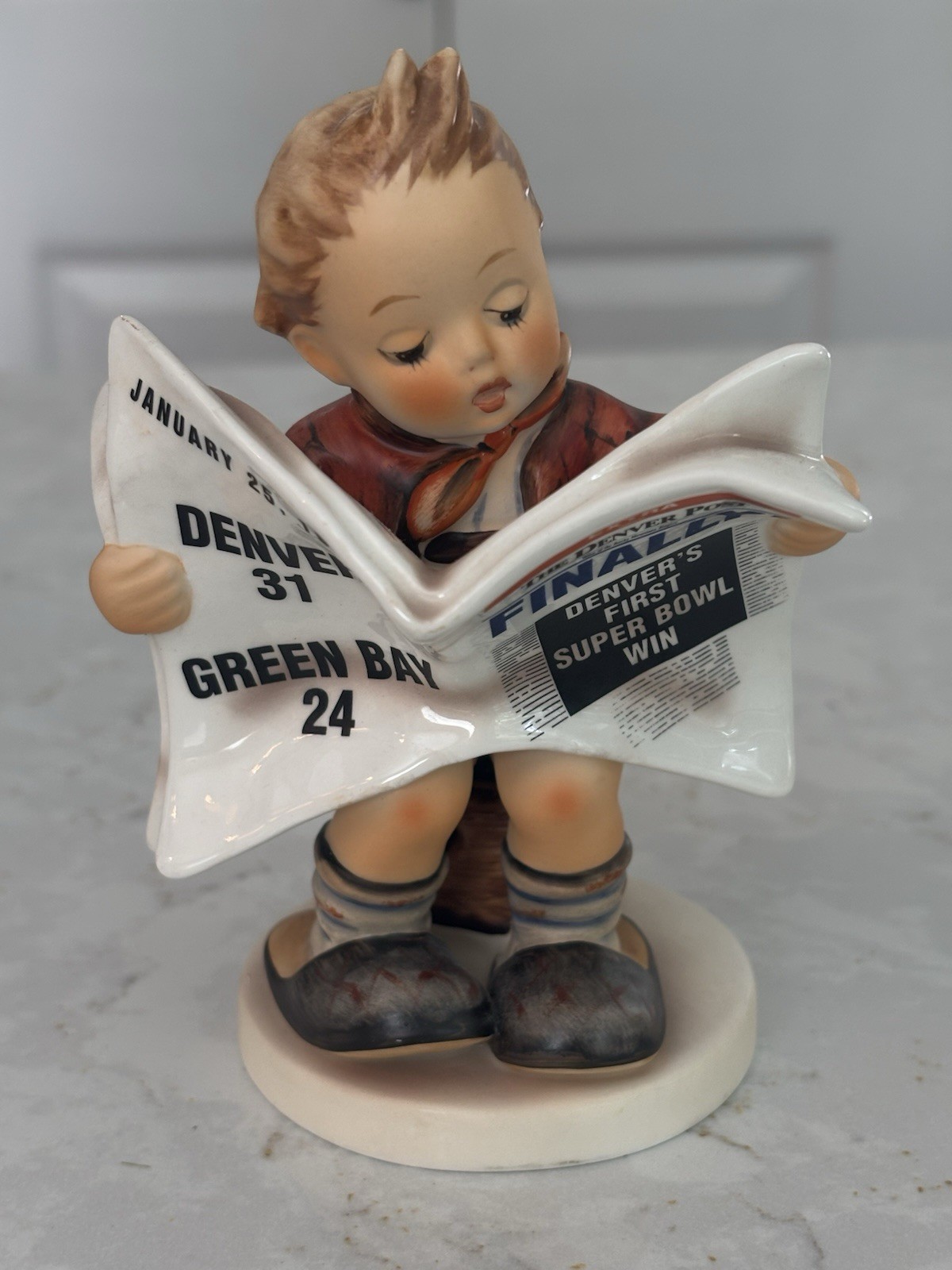 Goebel Hummel Latest News 184 Denver Broncos 1998 Super Bowl XXXII Figurine