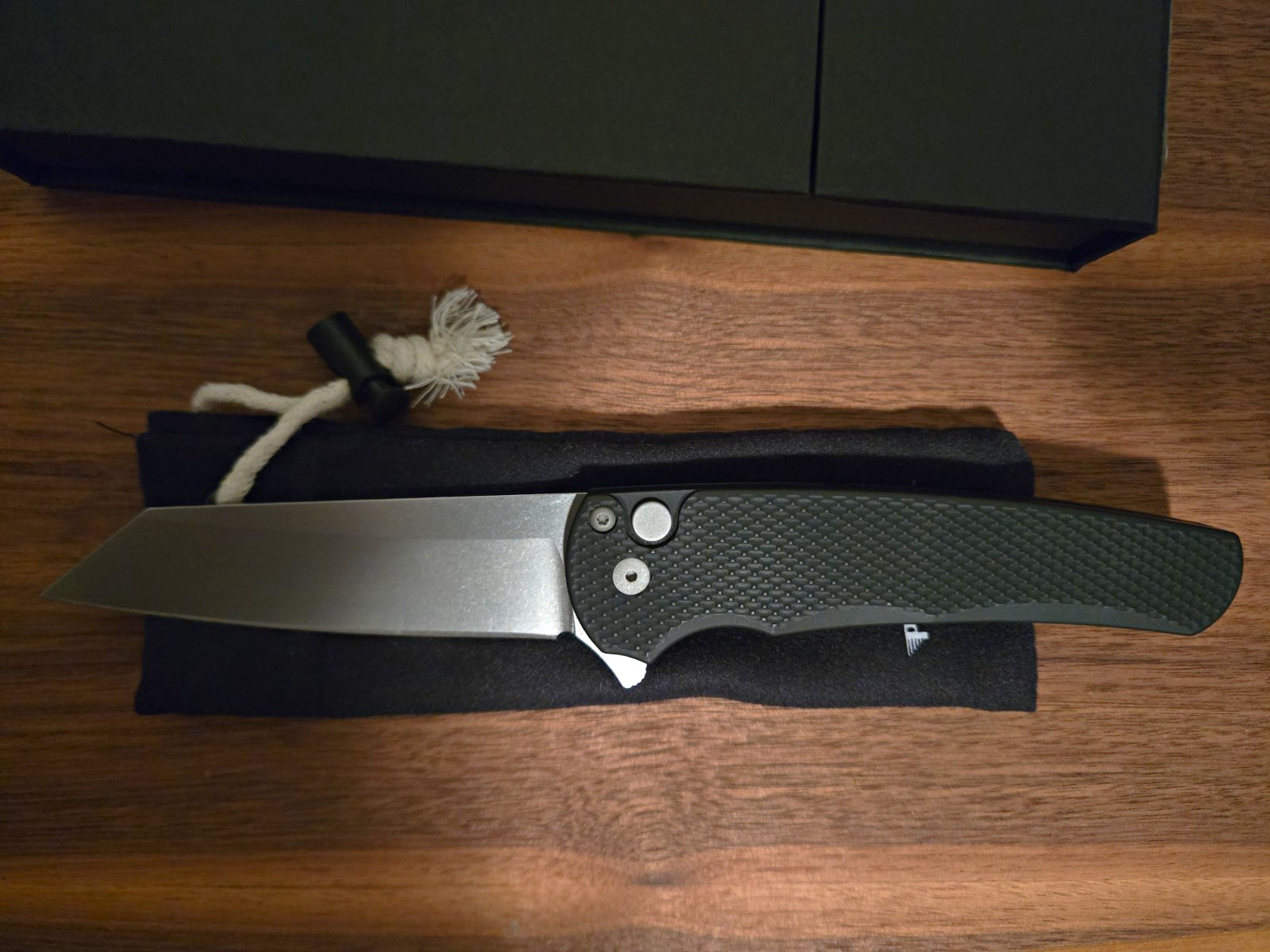 Pro-Tech Malibu Flipper 5405 Black Textured Aluminum Reverse Tanto Magnacut Pro-Tech Malibu Flipper 5405 Black Textured Aluminum Reverse Tanto Magnacut