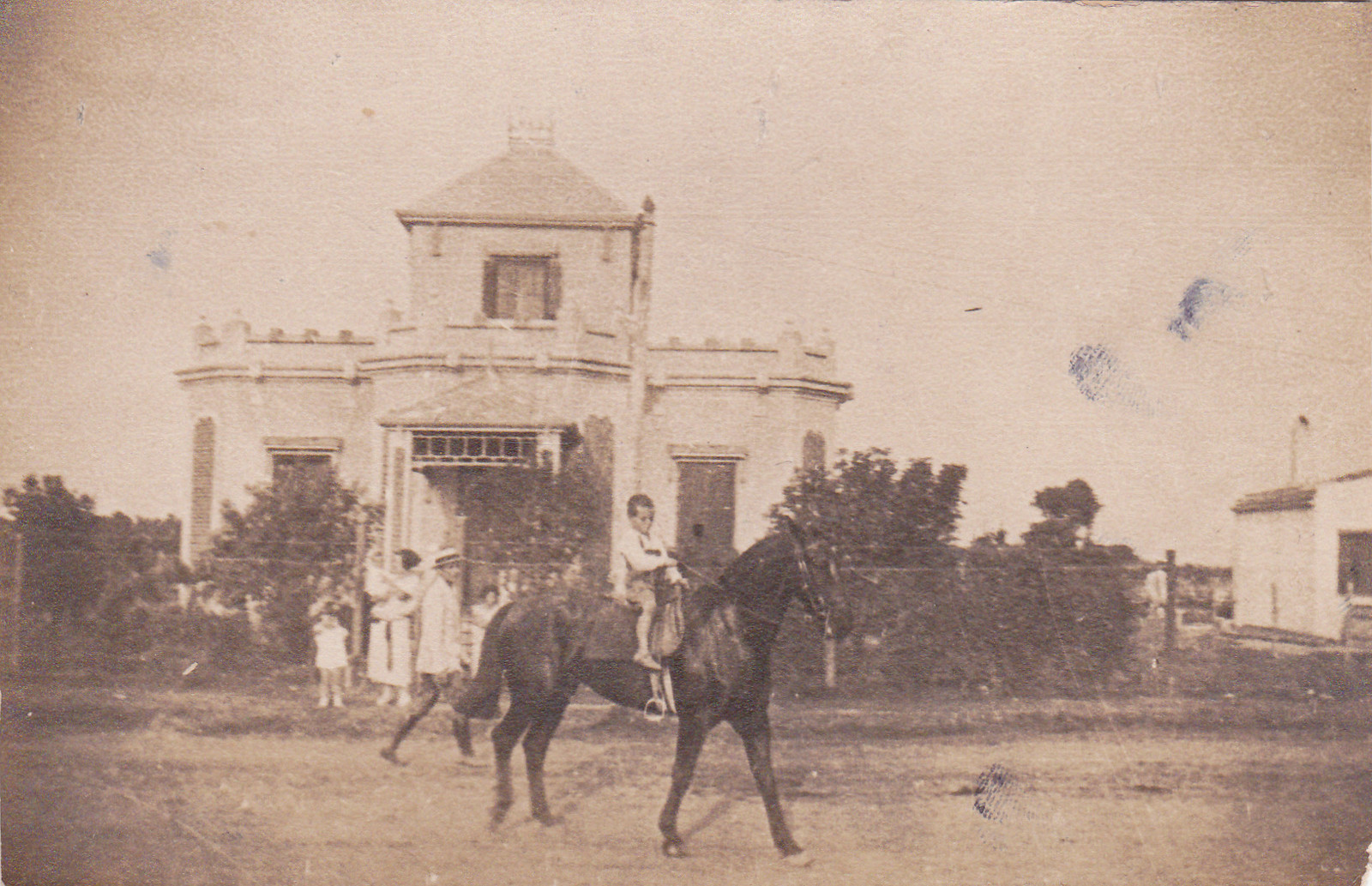 * ARGENTINA - Family, kid and horse - Carlos Pellegrini 1924 Italian Emigration * ARGENTINA - Family, kid and horse - Carlos Pellegrini 1924 Italian Emigration