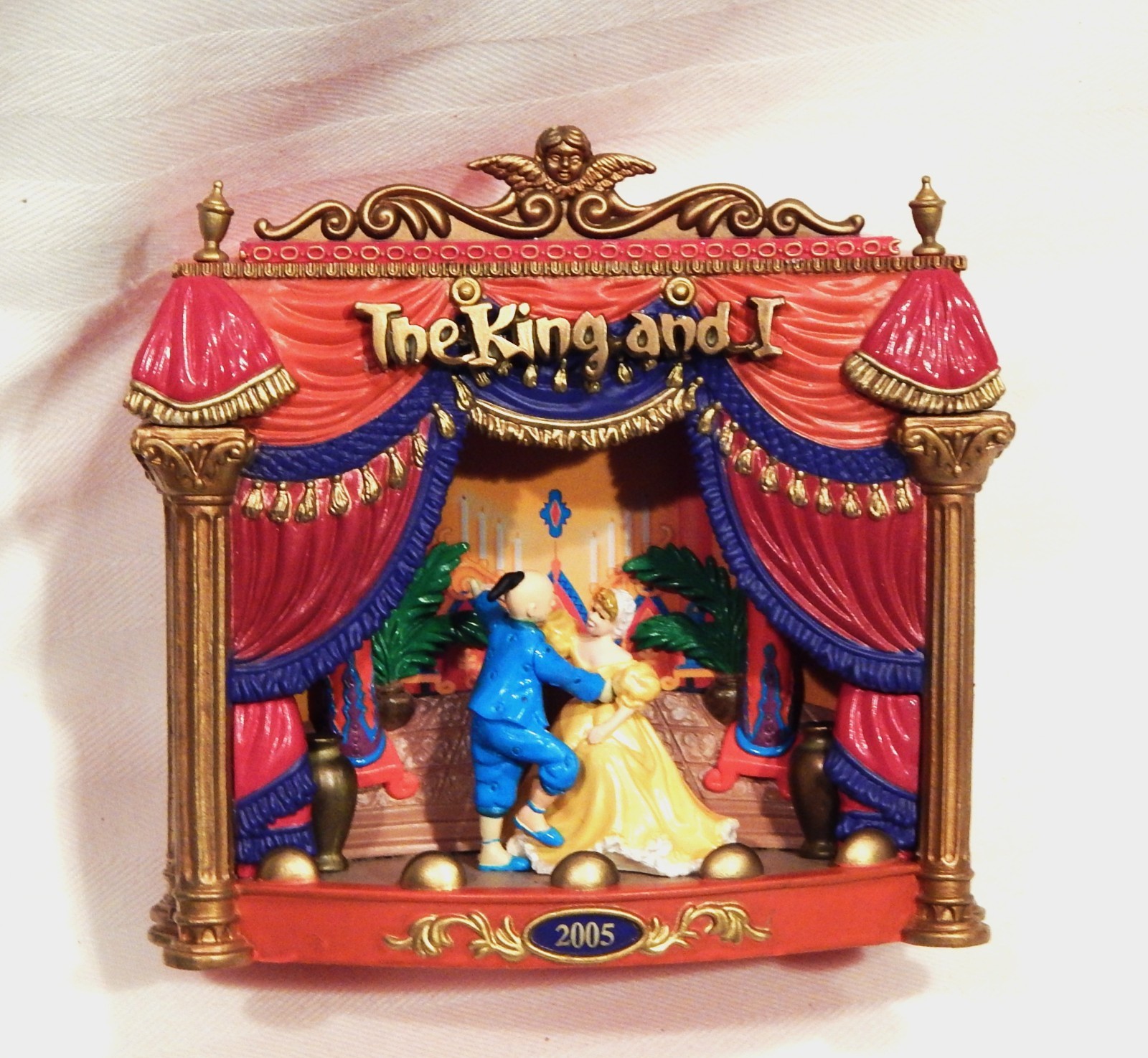 2005 The King and I Lighted Ornament with Sound Batteries Included 2005 The King and I Lighted Ornament with Sound Batteries Included