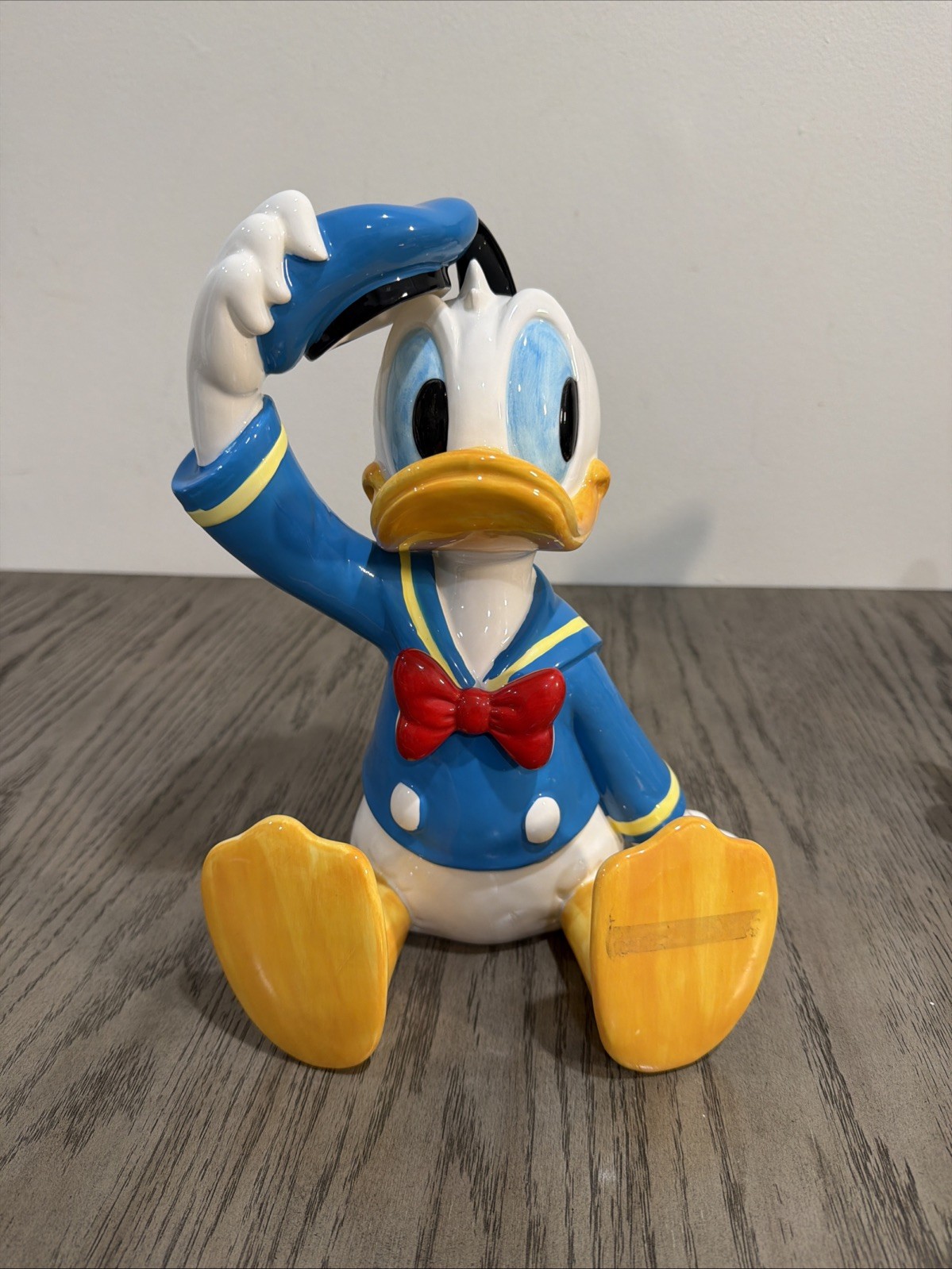 Walt Disney Schmid Musical Porcelain Donald Duck H12 W9 Plays Music Walt Disney Schmid Musical Porcelain Donald Duck H12 W9 Plays Music