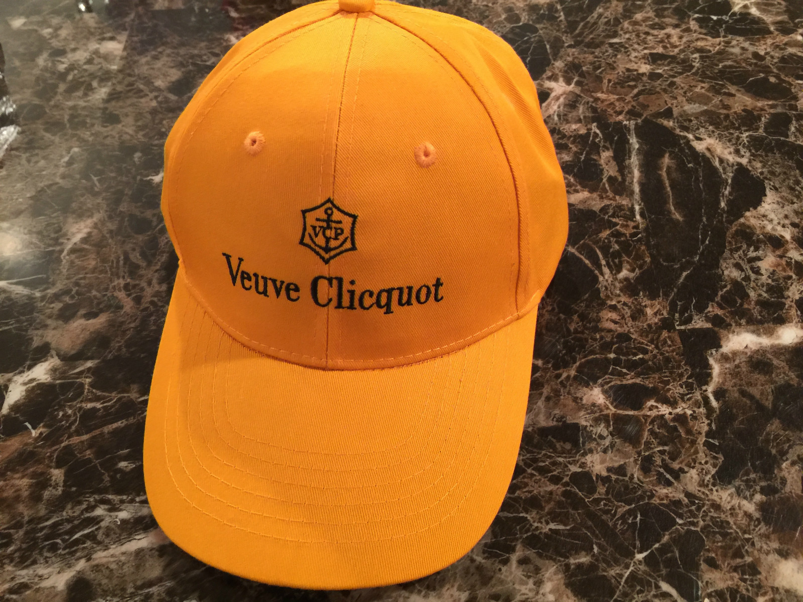 Veuve Clicquot VCP Signature HAT, Polo Classic AWESOME RARE NOT SOLD IN SHOPS Veuve Clicquot VCP Signature HAT, Polo Classic AWESOME RARE NOT SOLD IN SHOPS