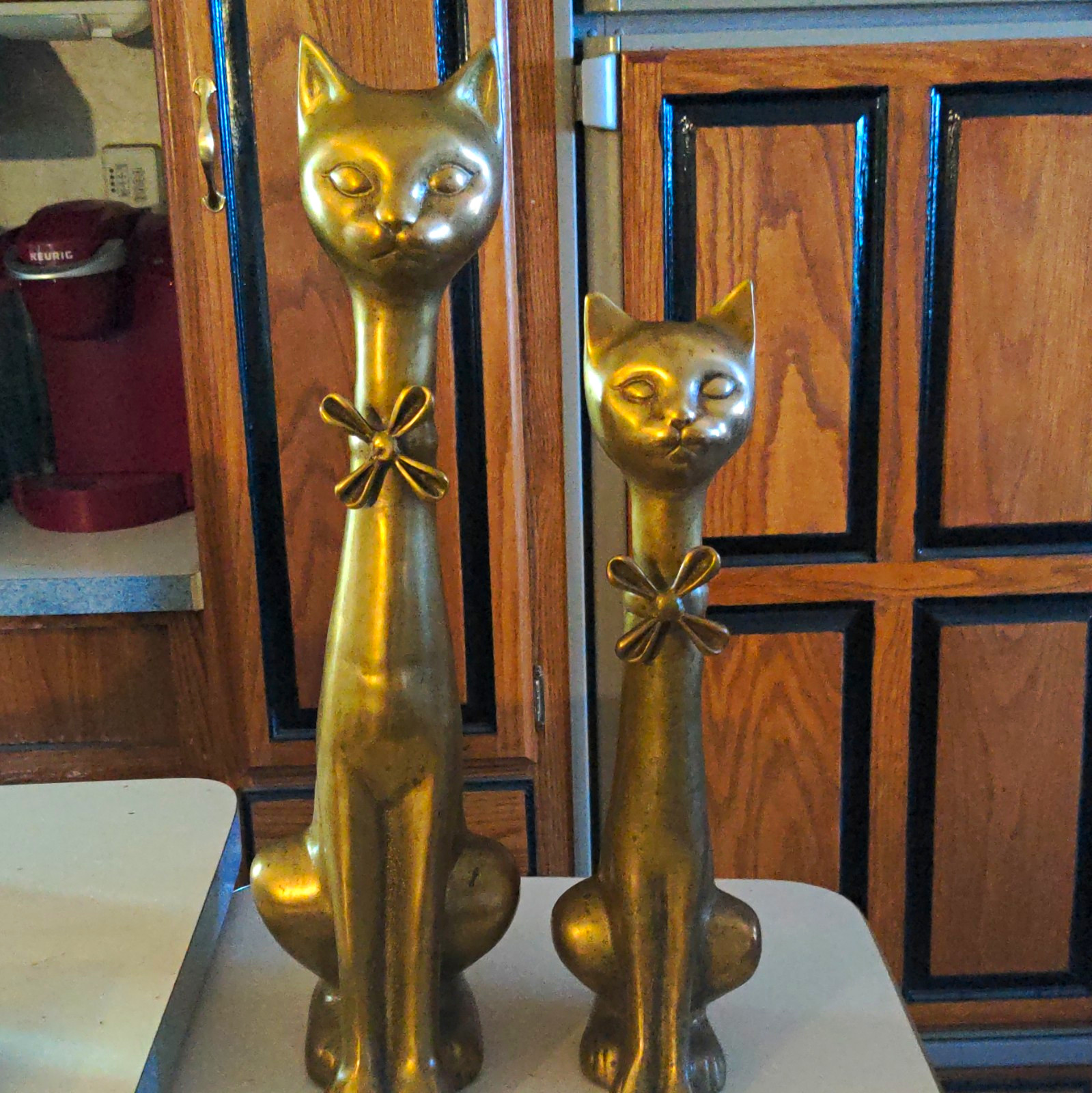 Rare Mid-Century Vintage Pair of Solid Brass Hollywood Regency Cat Figurines Rare Mid-Century Vintage Pair of Solid Brass Hollywood Regency Cat Figurines