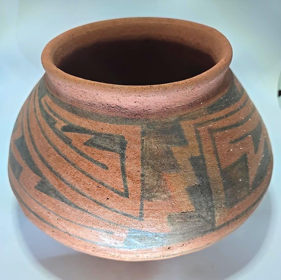 Manuel Olivaras Signed Mata Ortiz Style Pottery Olla Geometric Mexico 8.5\