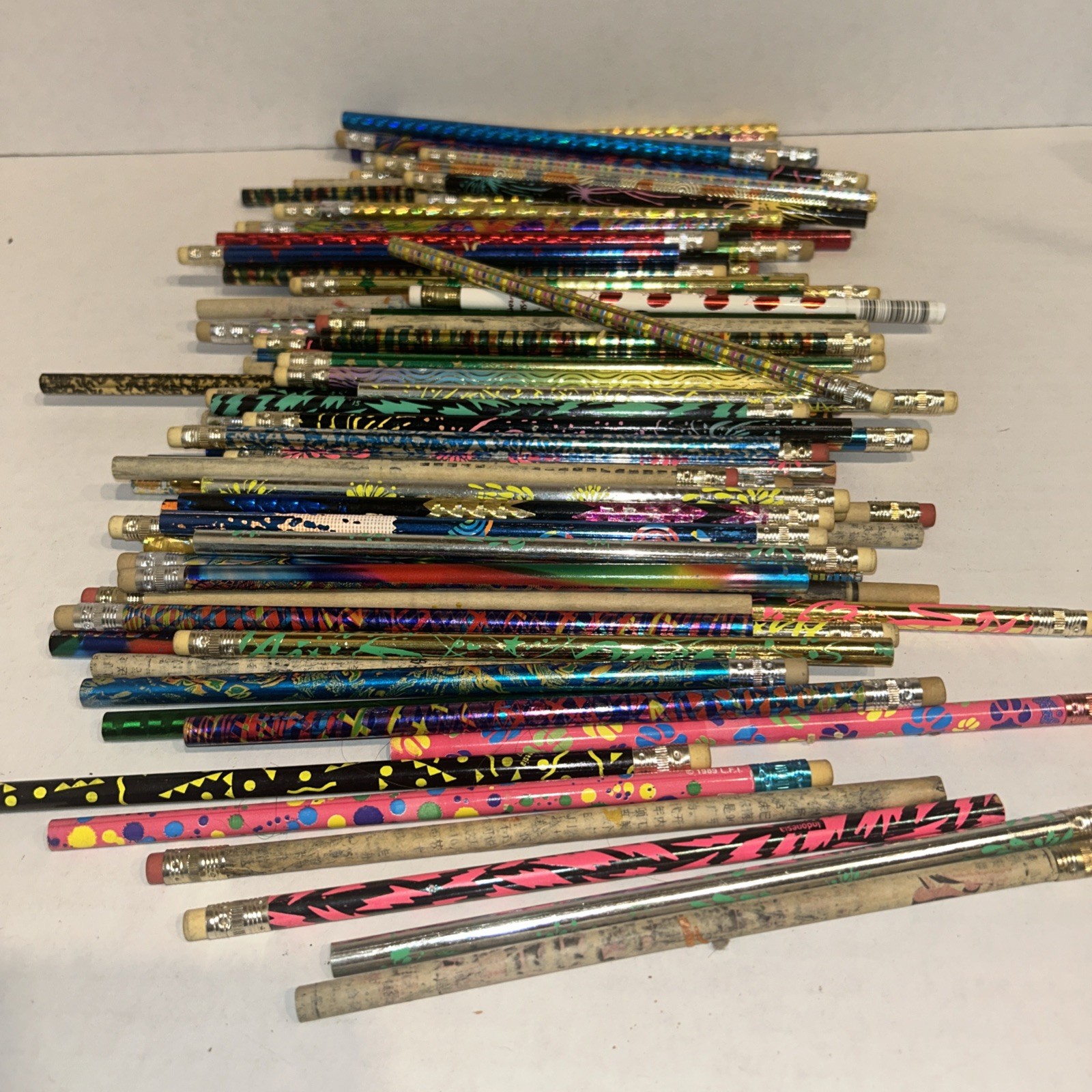 Huge Lot Of 100 Multicolor Graphic Design Pencils School Supplies Y2K 90s B4 Huge Lot Of 100 Multicolor Graphic Design Pencils School Supplies Y2K 90s B4