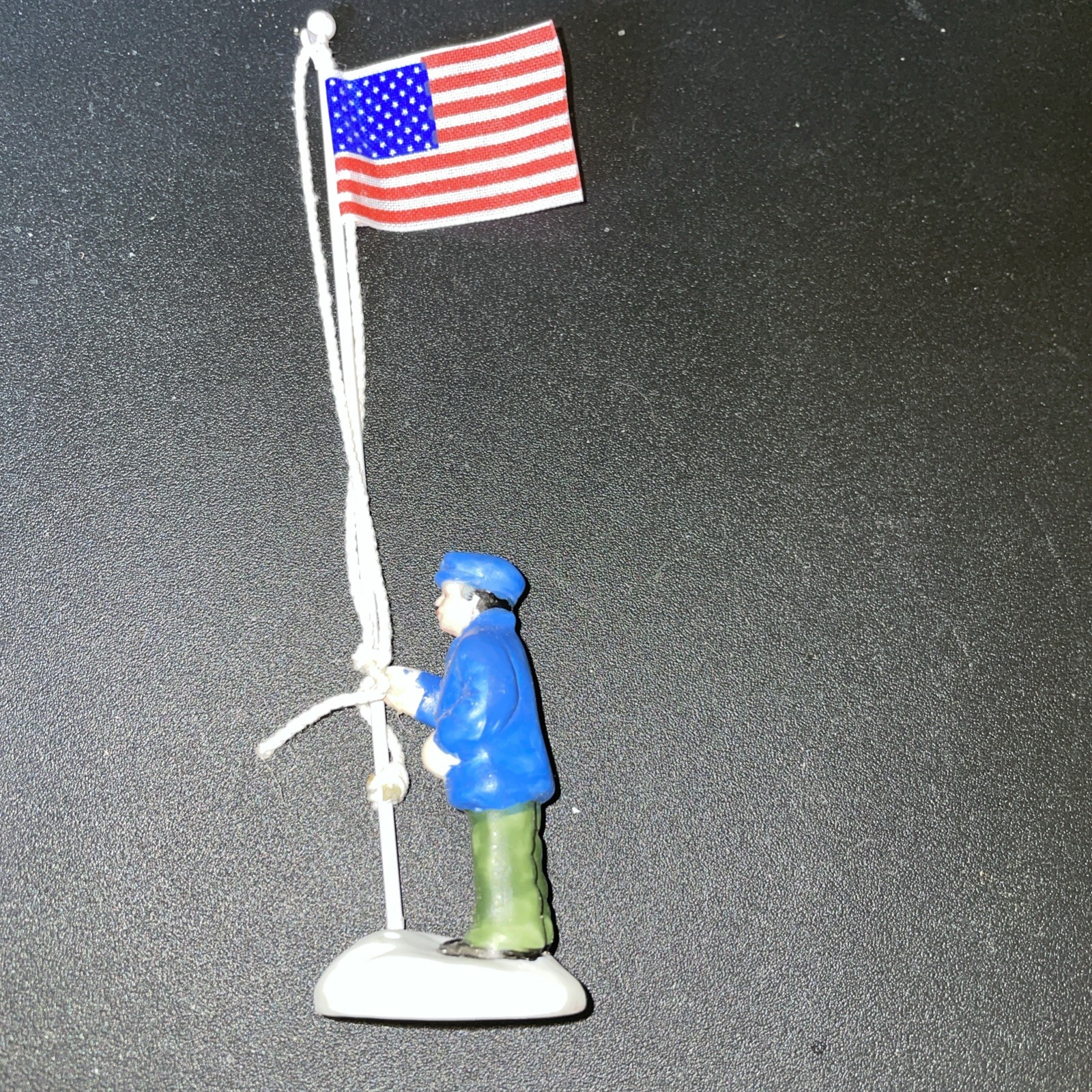 It's A Wonderful Life Bedford Falls Flag Man Honor Guard-EXTREMELY RARE See Pic It's A Wonderful Life Bedford Falls Flag Man Honor Guard-EXTREMELY RARE See Pic