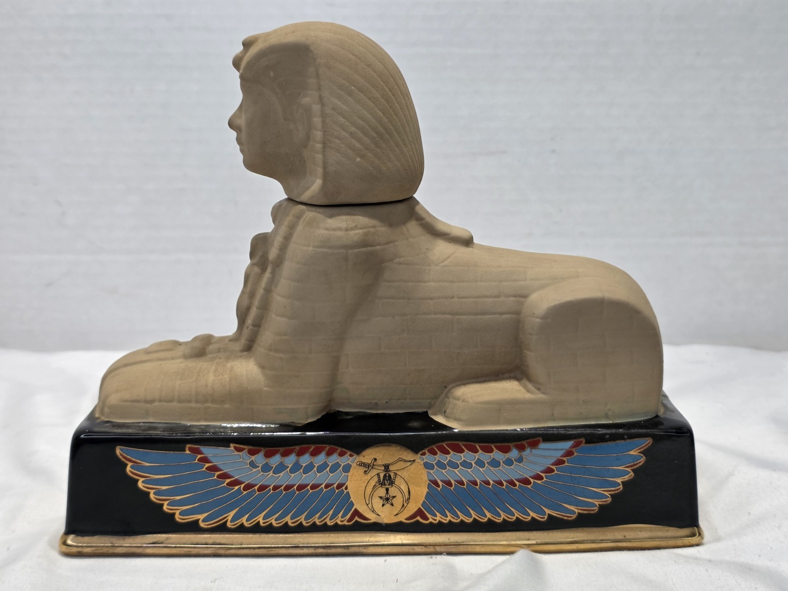 Vintage Ezra Brooks Sphinx Porcelain Whiskey Liquor Decanter 1980 Egypt Theme Vintage Ezra Brooks Sphinx Porcelain Whiskey Liquor Decanter 1980 Egypt Theme