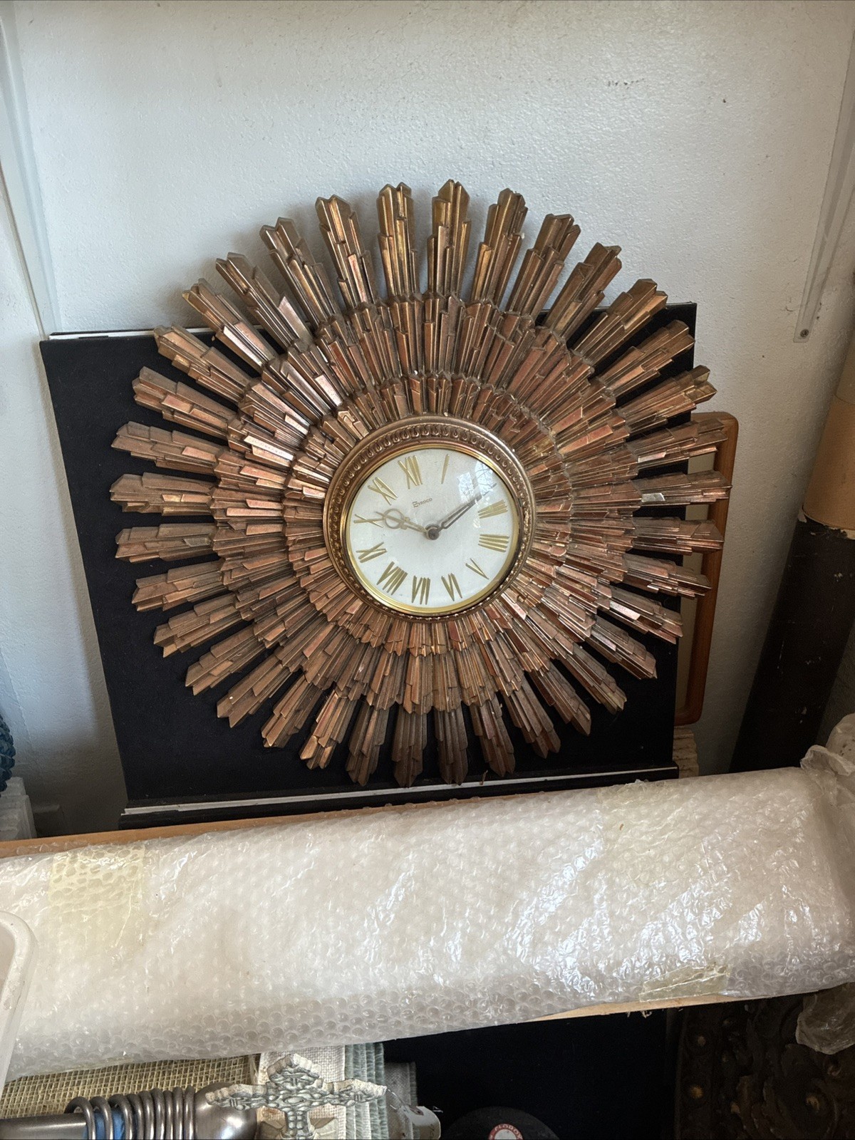 VINTAGE 1969 MCM MID CENTURY MODERN SYROCO SUNBURST LARGE WALL CLOCK 23 VINTAGE 1969 MCM MID CENTURY MODERN SYROCO SUNBURST LARGE WALL CLOCK 23
