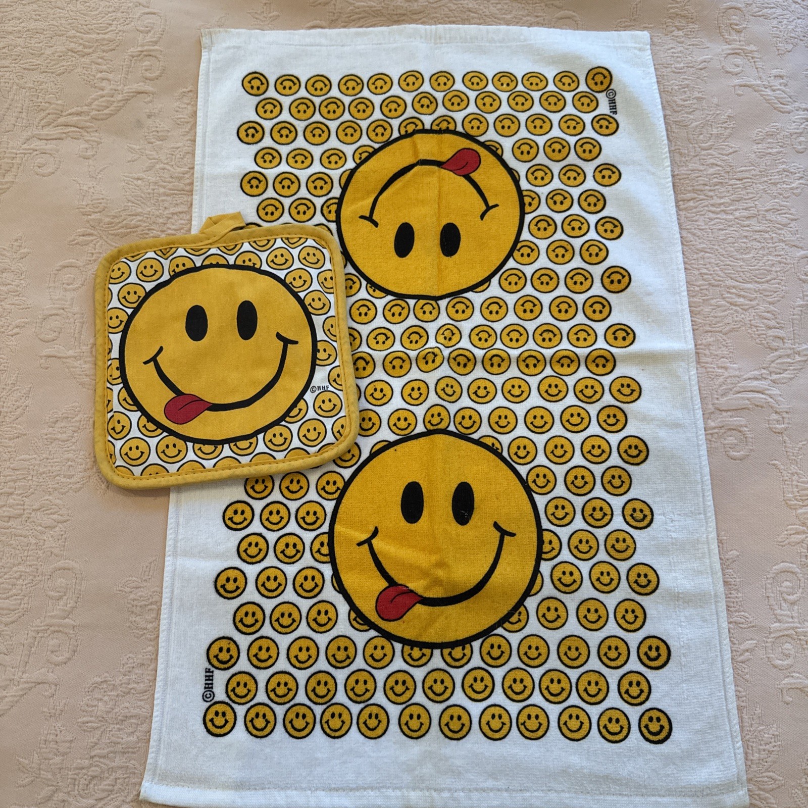 Vintage 70s HHF Smiley Hand Towel and Potholder Set Vintage 70s HHF Smiley Hand Towel and Potholder Set