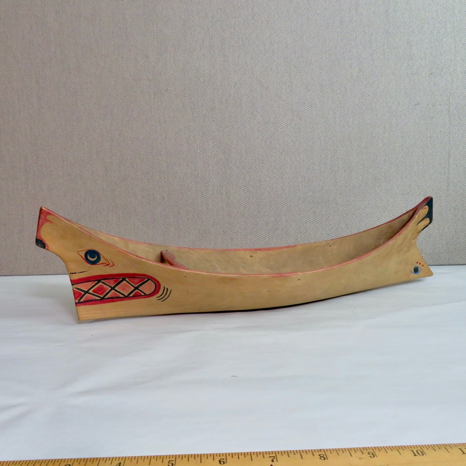 ANTIQUE NORTHWEST COAST HAIDA CARVED PAINTED CEDAR CANOE