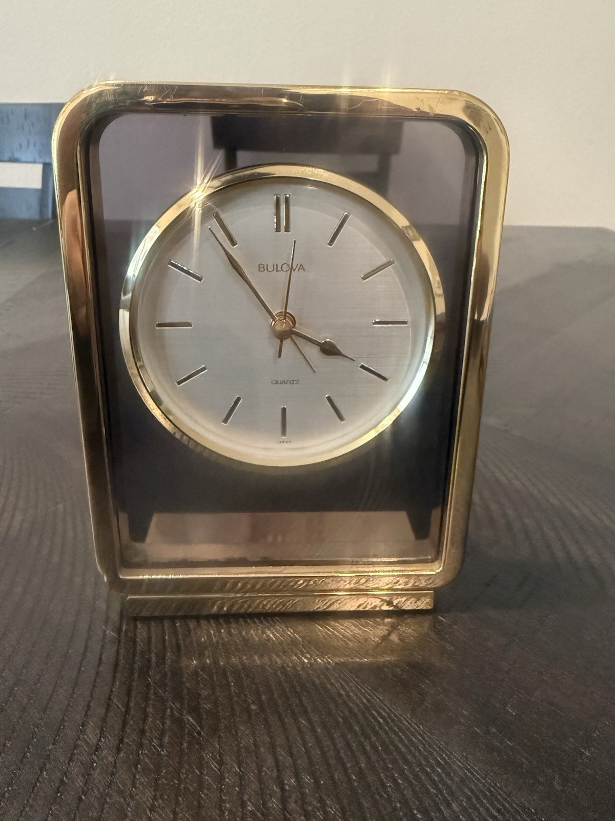 Vintage Mid Century Japan Bulova Golden Framed Quartz Desk Clock b1922 Vintage Mid Century Japan Bulova Golden Framed Quartz Desk Clock b1922