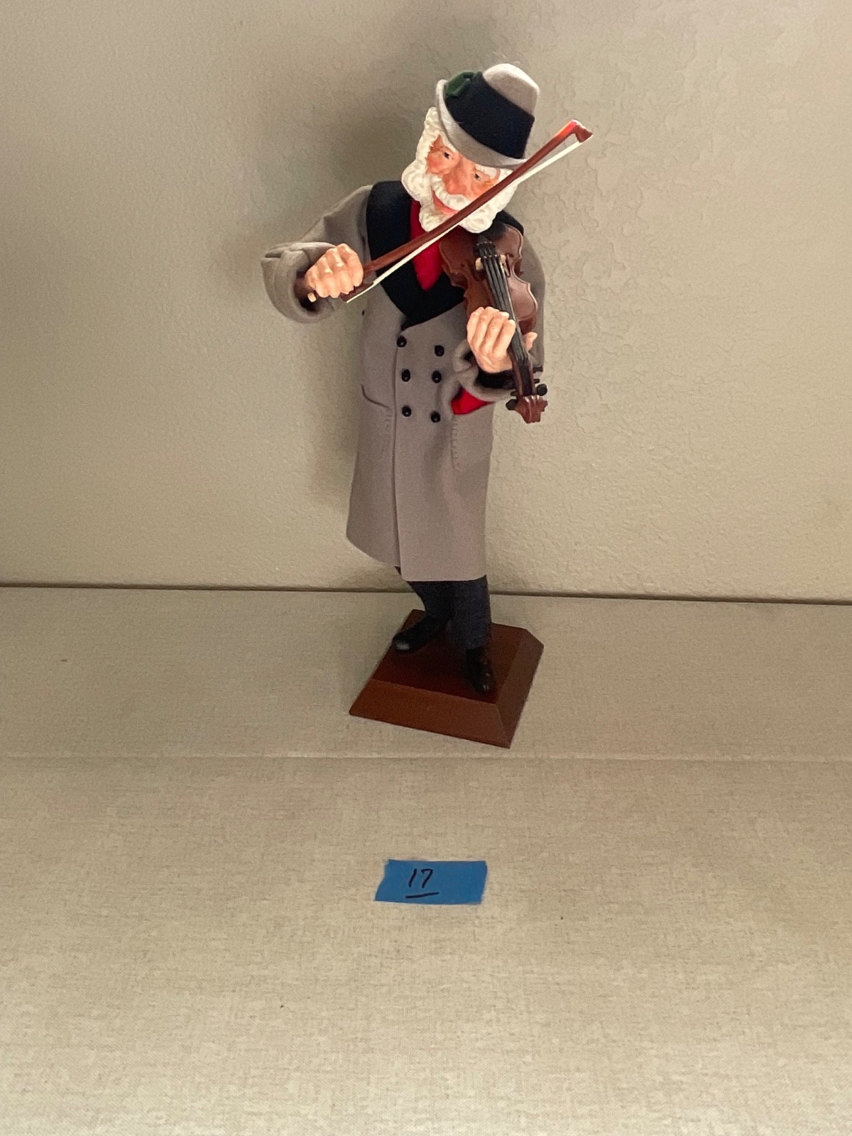 Simpich Character Doll Caroler Violin Man 1996 lot 17 Simpich Character Doll Caroler Violin Man 1996 lot 17