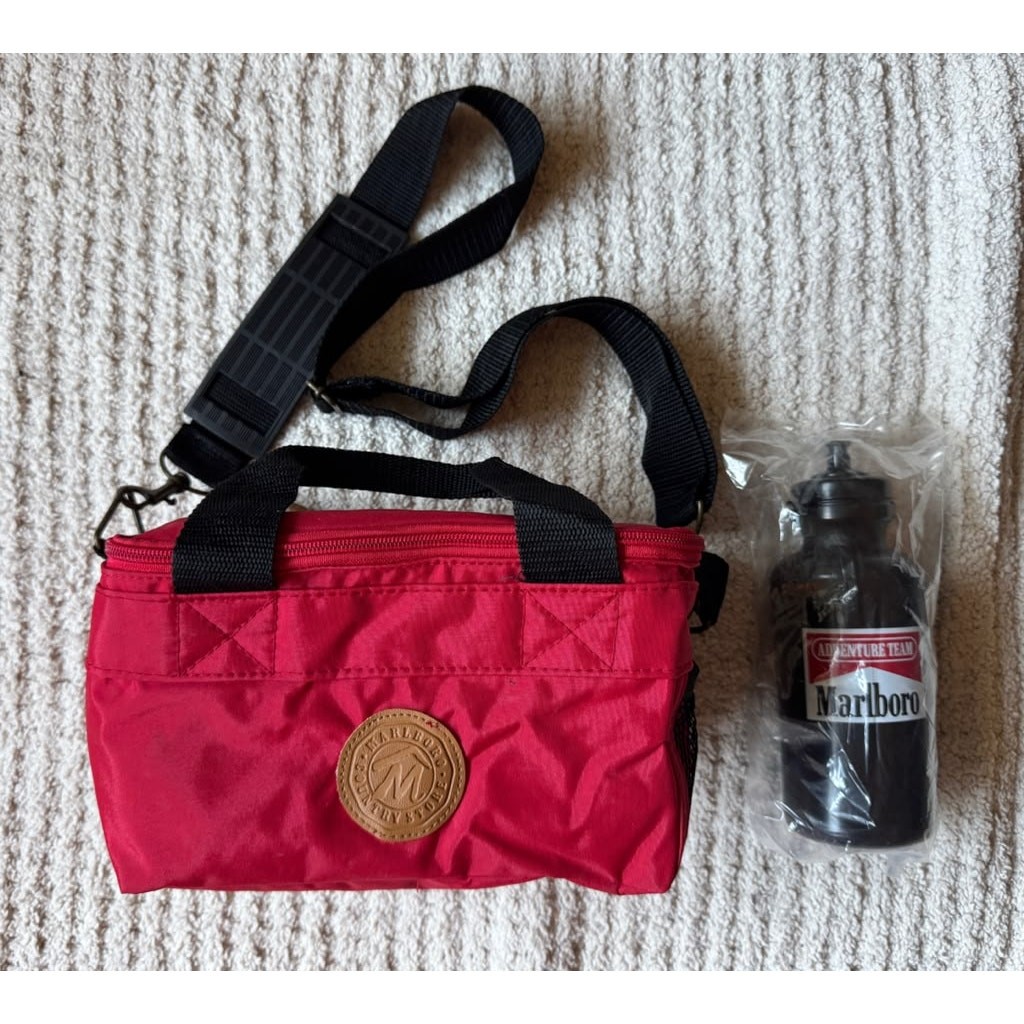 Vintage Marlboro Red Cooler Shoulder Bag With Bottle New Old Stock Vintage Marlboro Red Cooler Shoulder Bag With Bottle New Old Stock