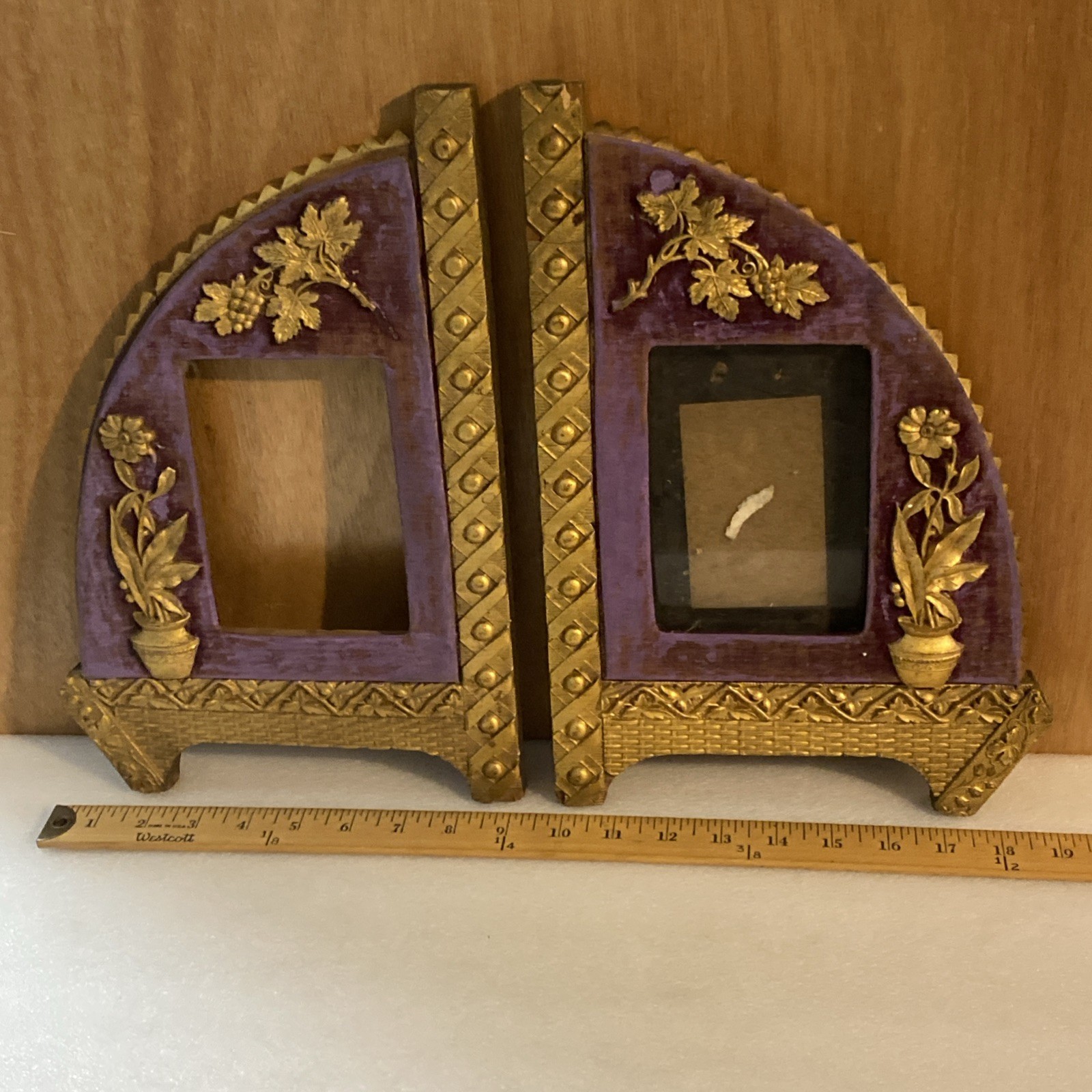 PAIR OF STUNNING ANTIQUE AESTHETIC MOVEMENT CARVED WOOD GILT GESSO PICTURE FRAME PAIR OF STUNNING ANTIQUE AESTHETIC MOVEMENT CARVED WOOD GILT GESSO PICTURE FRAME