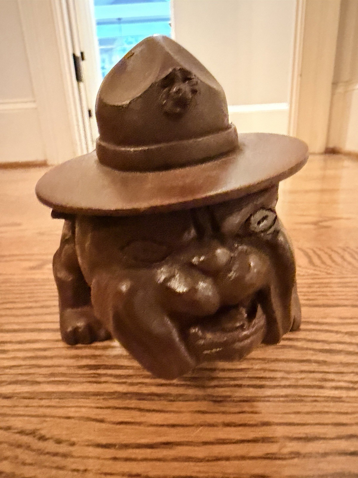Vintage 1998 AMC USMC Devil Dog Bulldog Statue/Figurine Hand Cast Resin EUC Vintage 1998 AMC USMC Devil Dog Bulldog Statue/Figurine Hand Cast Resin EUC