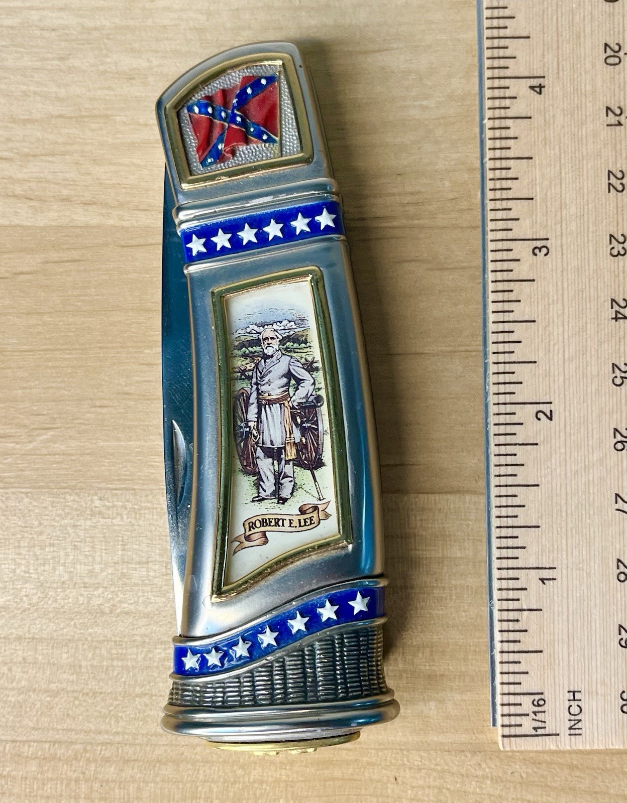 Civil War Collectible Pocket Knife With Protective Case - General Robert E. Lee Civil War Collectible Pocket Knife With Protective Case - General Robert E. Lee