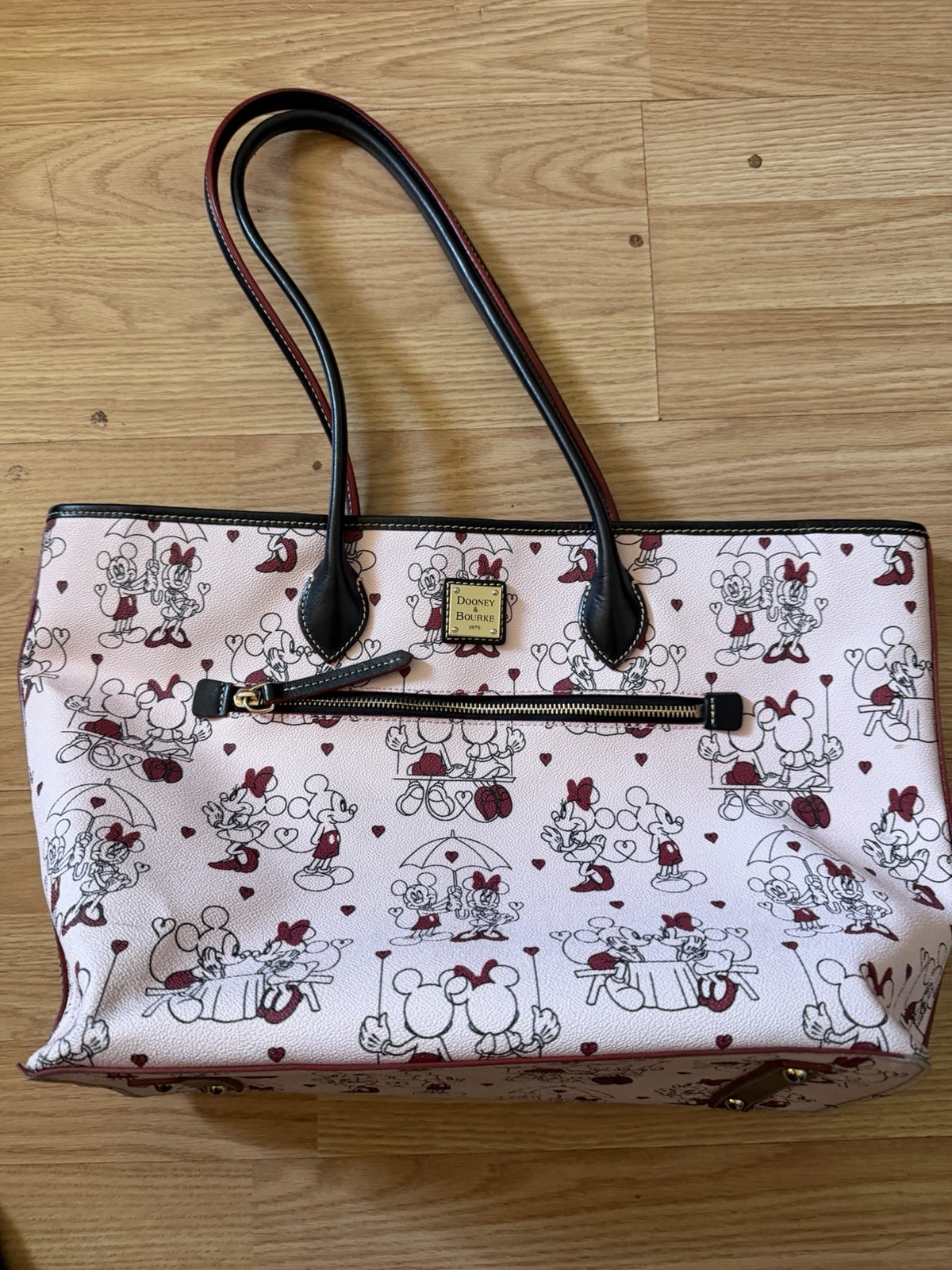 Dooney & Bourke 2022 Valentines Mickey & Minnie Tote Bag Pale Pink XL Read Dooney & Bourke 2022 Valentines Mickey & Minnie Tote Bag Pale Pink XL Read