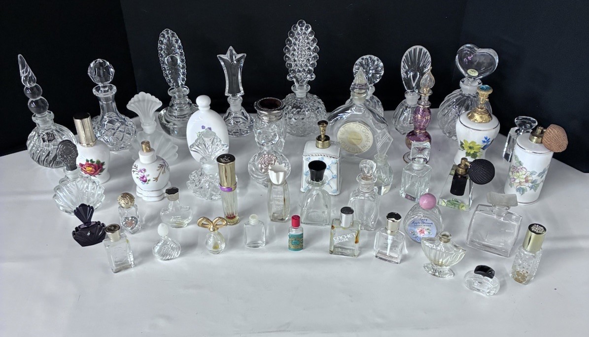 Vintage Perfume Bottles Lot of 44 Brand Name & Art Deco Vintage Perfume Bottles Lot of 44 Brand Name & Art Deco