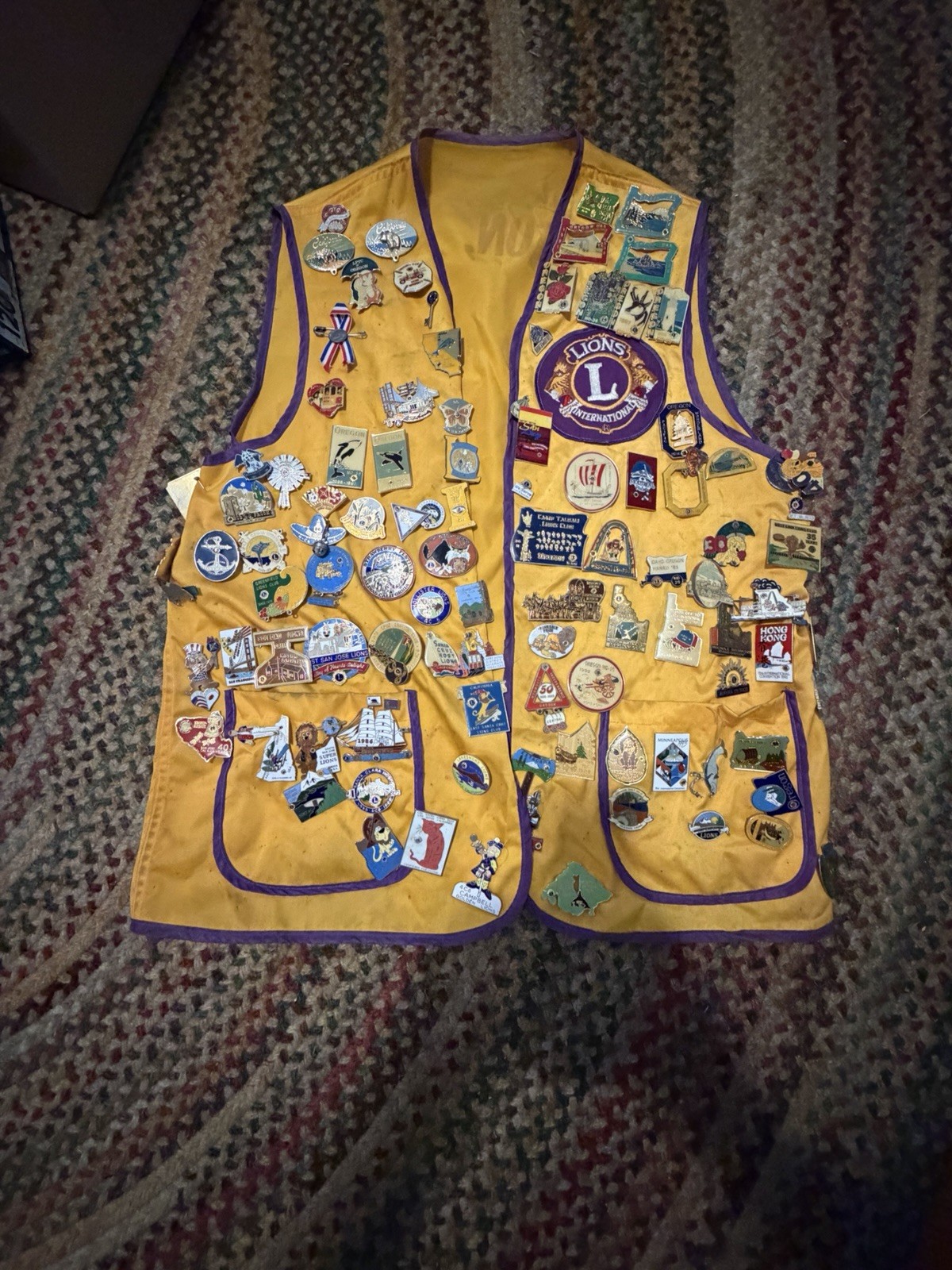 Vintage Vtg Lions Club Vest And Pins. Roughly 100 Pins