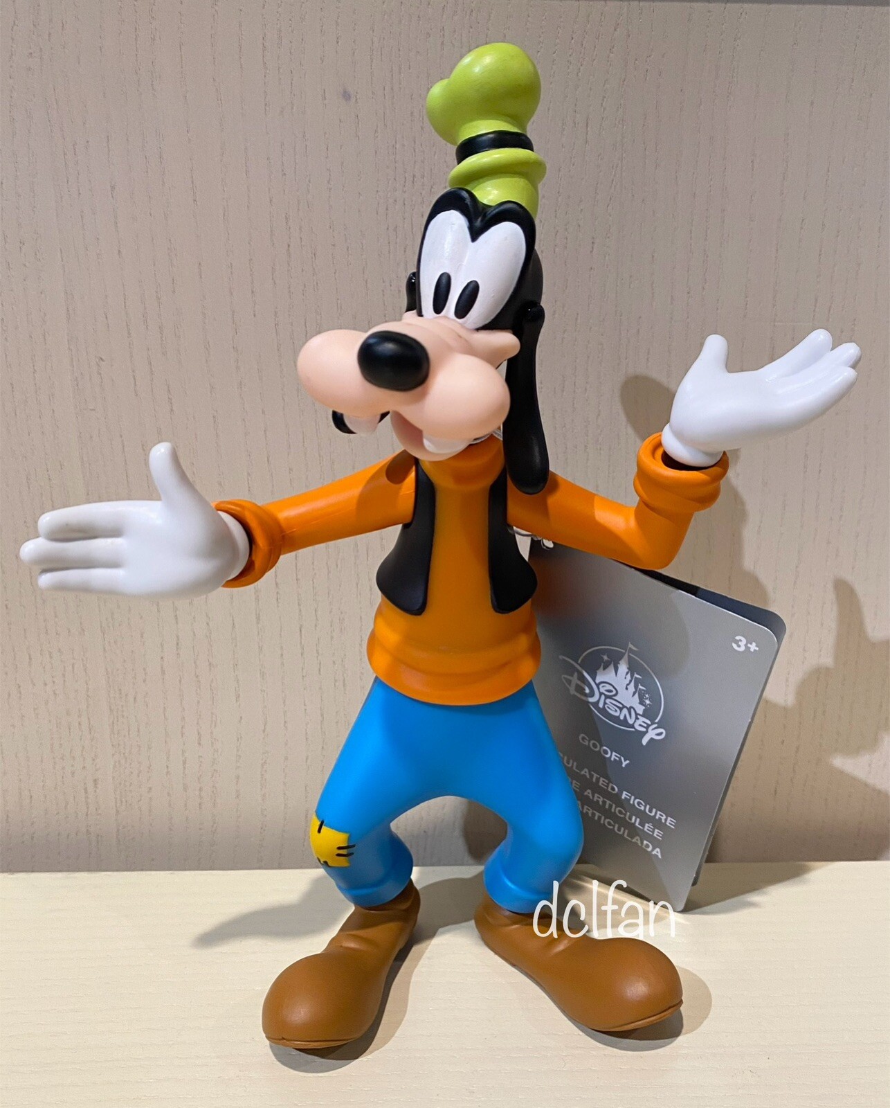 Disney World Parks Goofy Articulated Plastic Figure 8