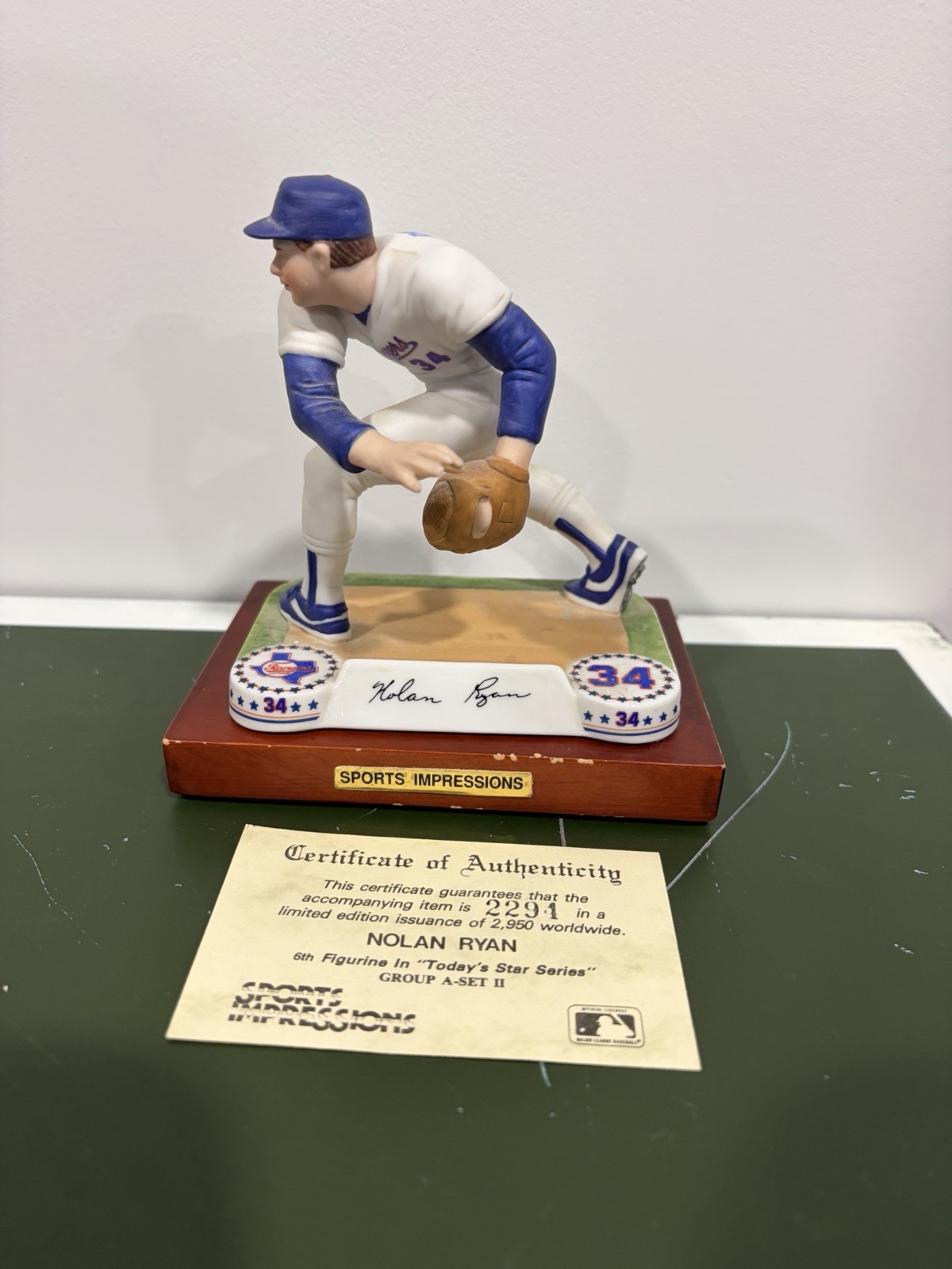 1991 Nolan Ryan Sports Impressions Porcelain Figurine Limited Edition 1991 Nolan Ryan Sports Impressions Porcelain Figurine Limited Edition