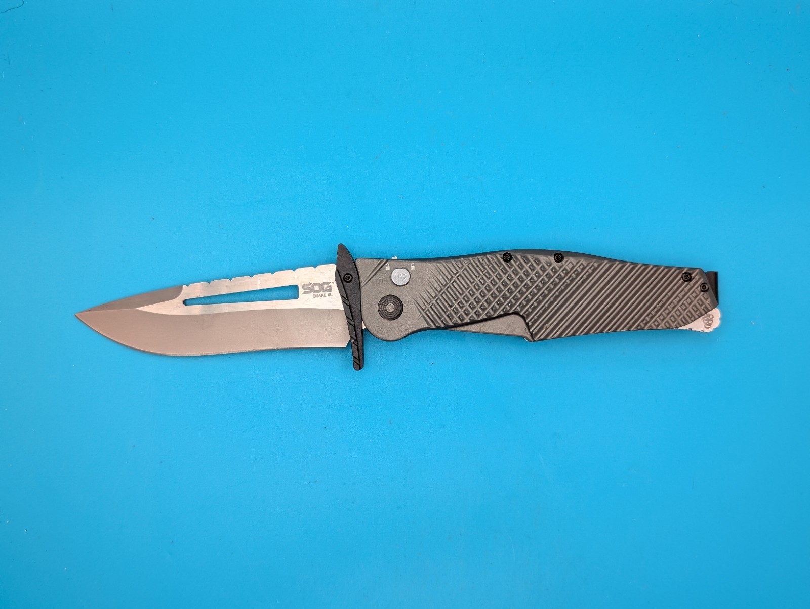 SOG Quake XL Assisted Folder 4.5\