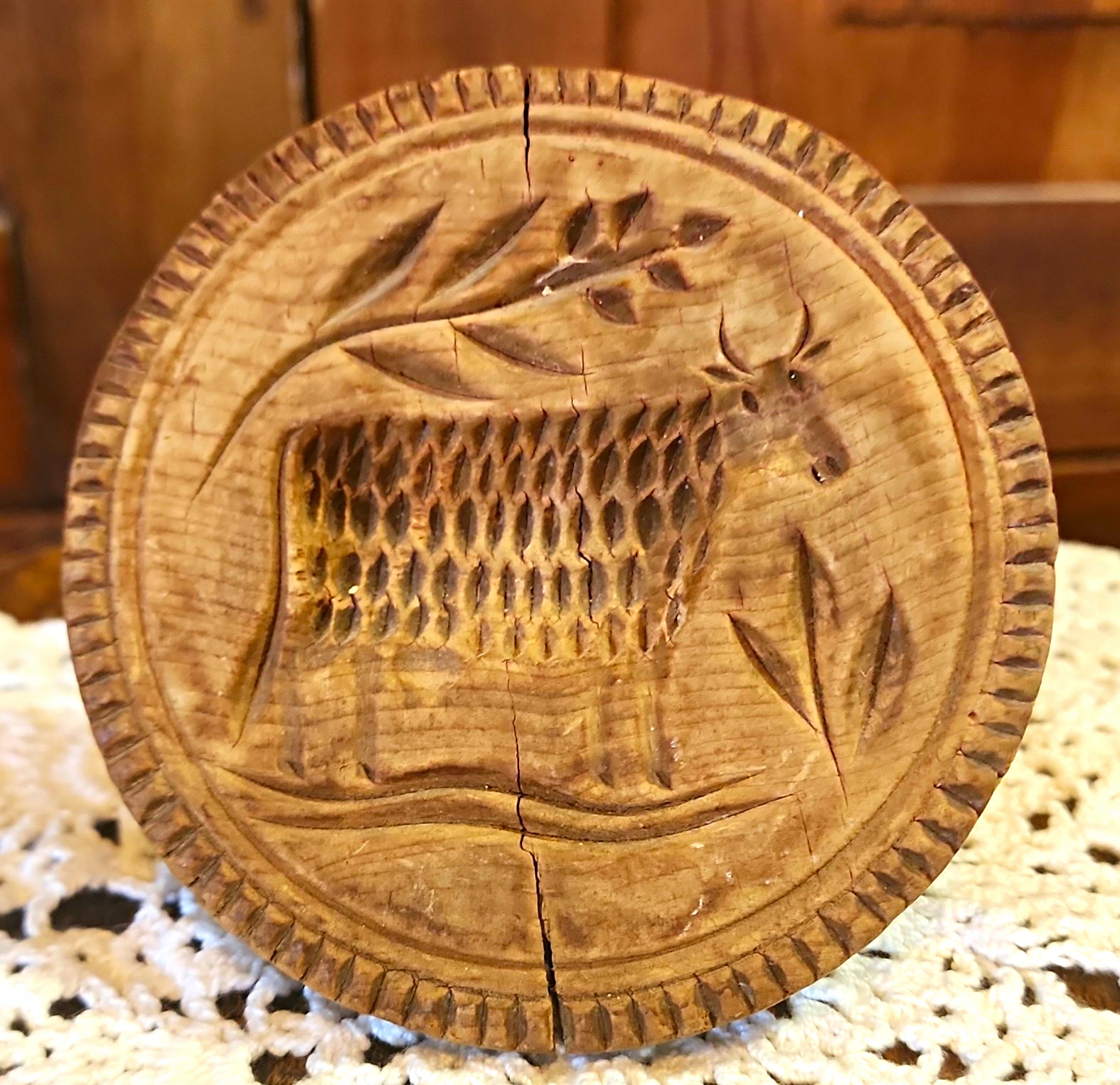 Antique Primitive Hand Carved Wooden Butter Stamp Mold Round Cow Sheep Folk Art Antique Primitive Hand Carved Wooden Butter Stamp Mold Round Cow Sheep Folk Art