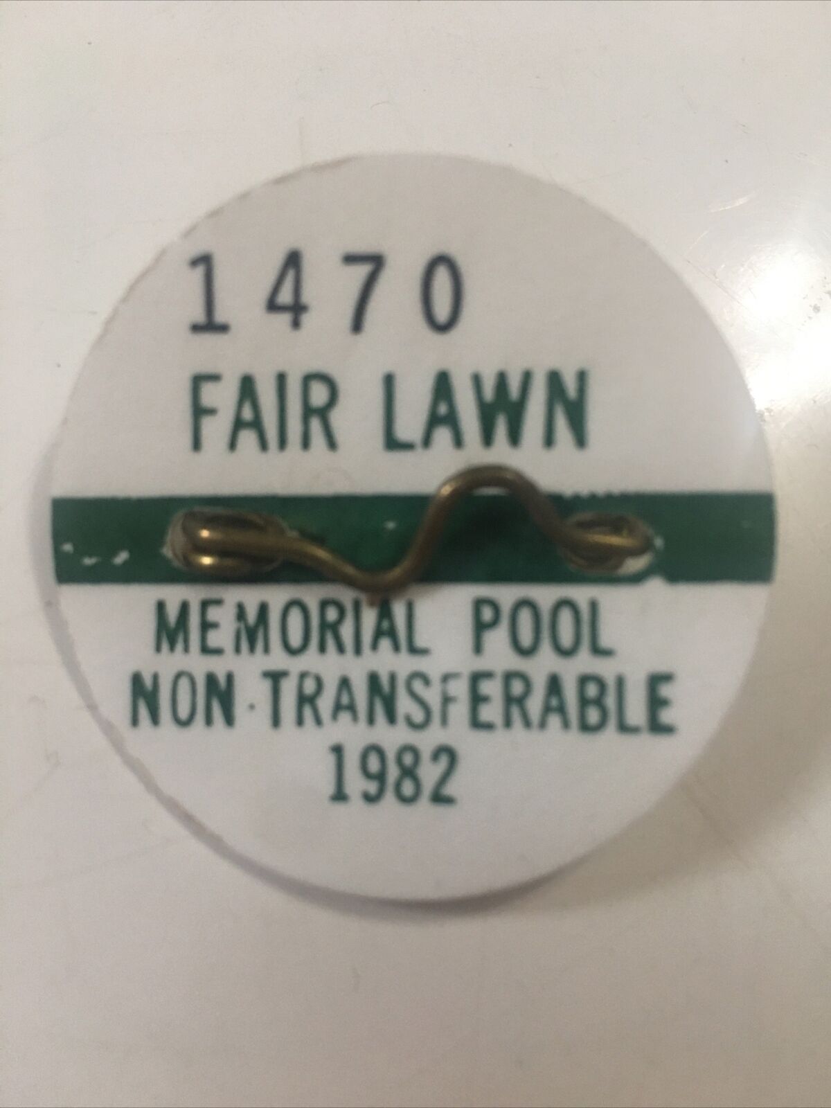 1982 Fair Lawn Memorial Pool NJ Bergen County #1470 Pool Pass Tag Pinback