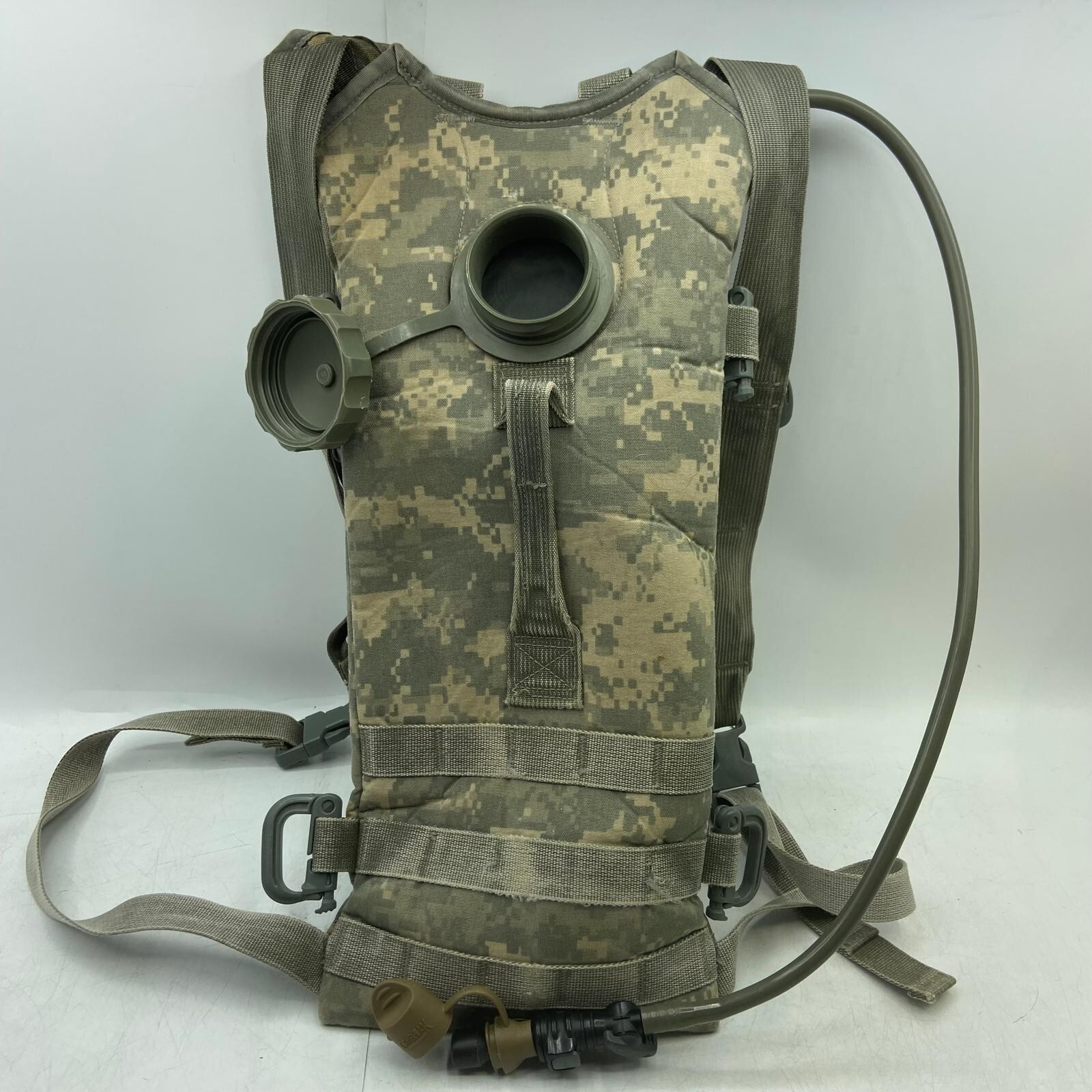 HYDRAMAX US Military ISSUE Army Molle II Hydration Carrier Speciality Defense HYDRAMAX US Military ISSUE Army Molle II Hydration Carrier Speciality Defense