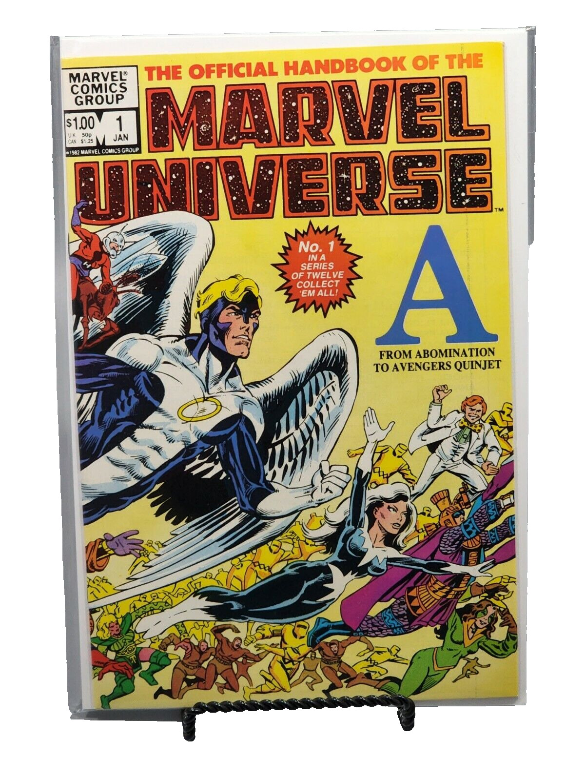 The Official Handbook of the Marvel Universe #1 Marvel Comics 1983 VF+ 8.5