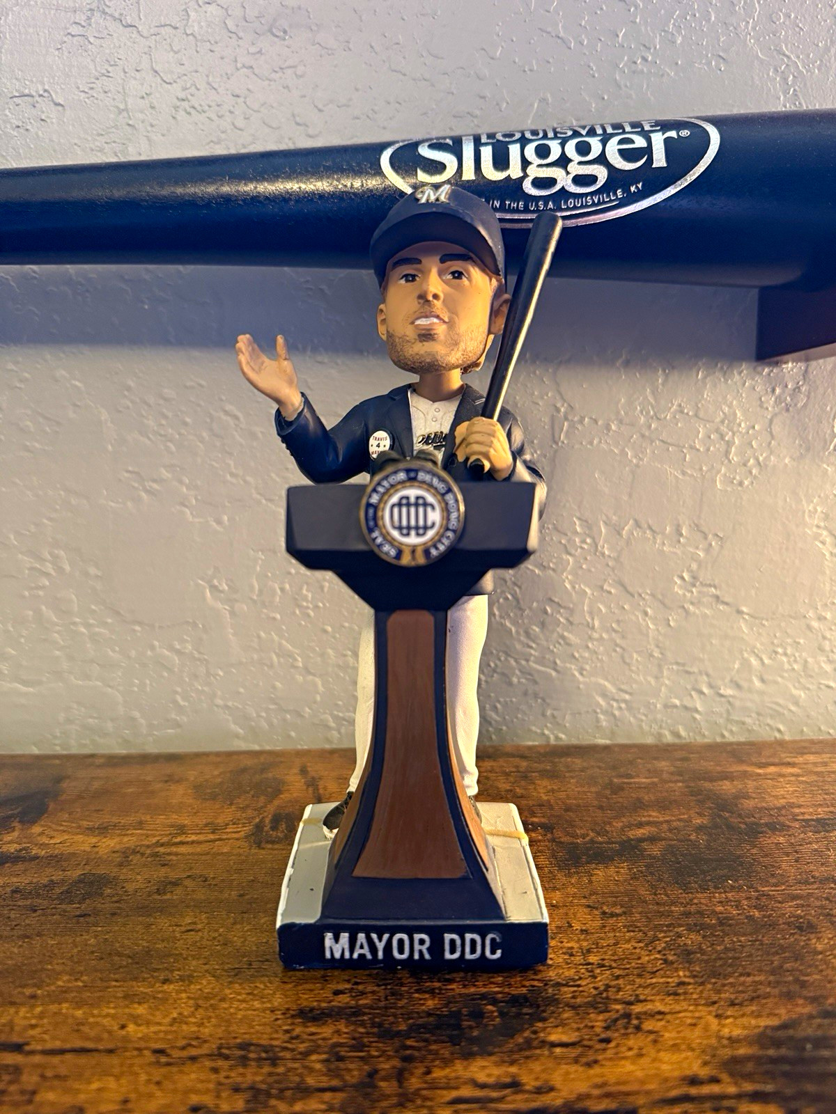 Travis Shaw “Mayor of DDC” Bobblehead | Milwaukee Brewers | *Damaged Box* Travis Shaw “Mayor of DDC” Bobblehead | Milwaukee Brewers | *Damaged Box*