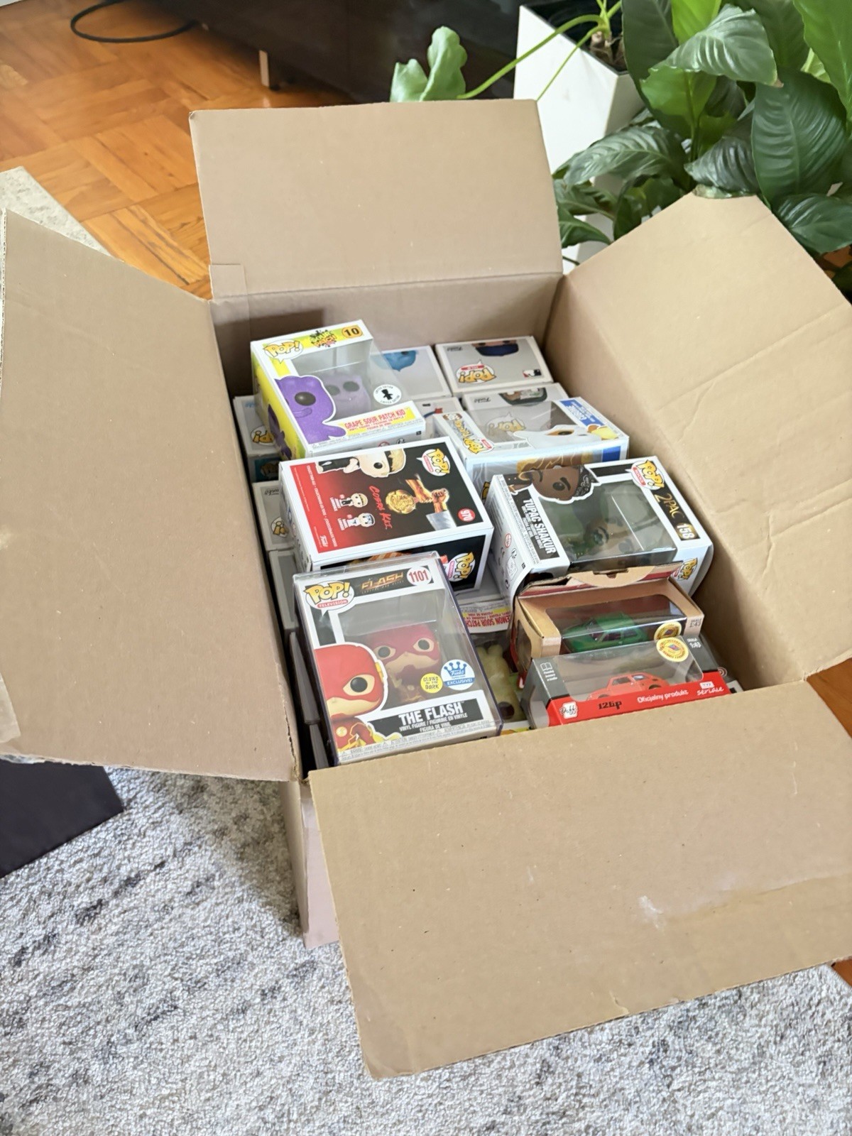 30+ Funko Pops (2 boxs)
