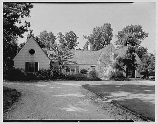 Photo:Huntington Long Island NY Allen W Dulles Residence Entrance 1940s