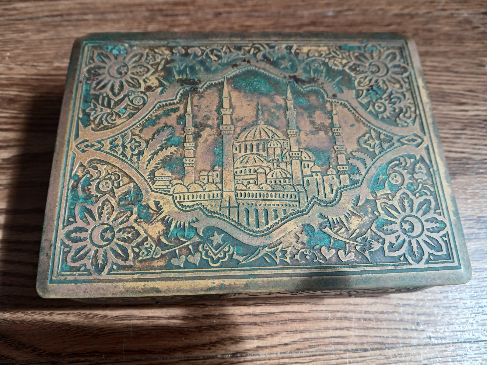 Rare vintage beautiful Persian winding music box of 40's.