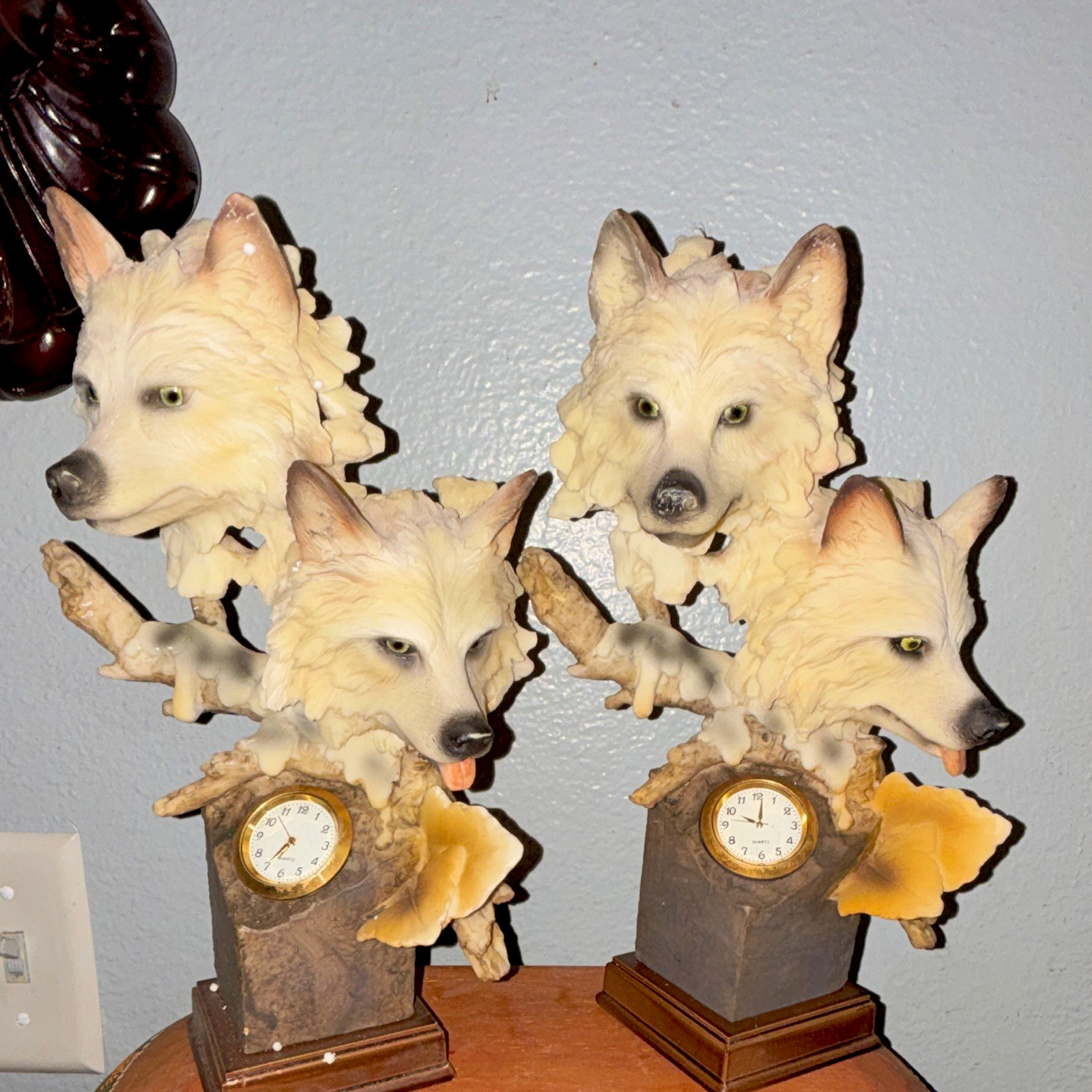 Wolf Head Bookends Pair (2) Resin White/Brown/Gray Animal Theme 3D Effect Wolf Head Bookends Pair (2) Resin White/Brown/Gray Animal Theme 3D Effect