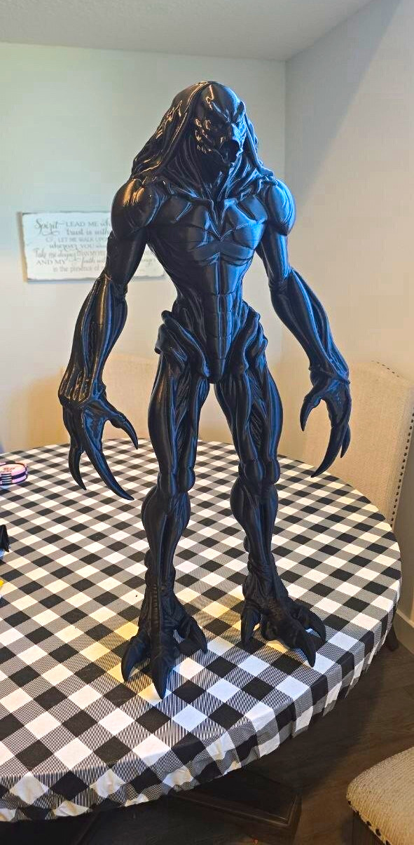 Black Alien Creature Xenomorph Style Figure Statue Collectible 3ft life size Black Alien Creature Xenomorph Style Figure Statue Collectible 3ft life size