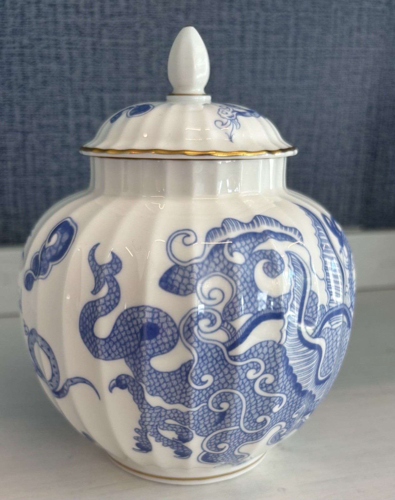 Royal Worcester Blue Dragon Ginger Jar Lidded Urn Bone China England Gold Trim