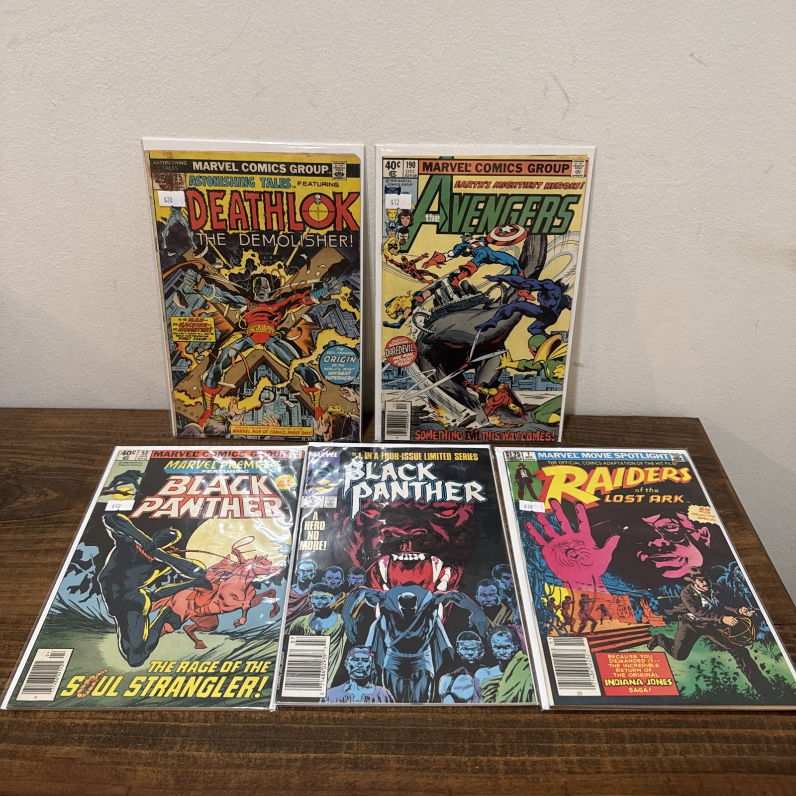 Vintage Marvel Comics Lot Of 5 Comic Books Mixed Titles 1970’s And 80’s Vintage Marvel Comics Lot Of 5 Comic Books Mixed Titles 1970’s And 80’s