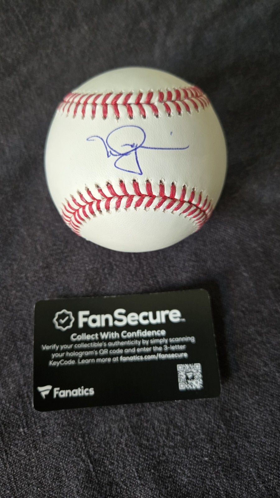 Yadier Molina Signed Autographed Baseball Fanatics COA MLB Holo COA Yadier Molina Signed Autographed Baseball Fanatics COA MLB Holo COA